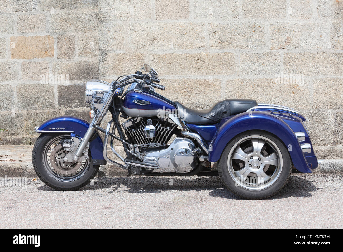 harley road king trike