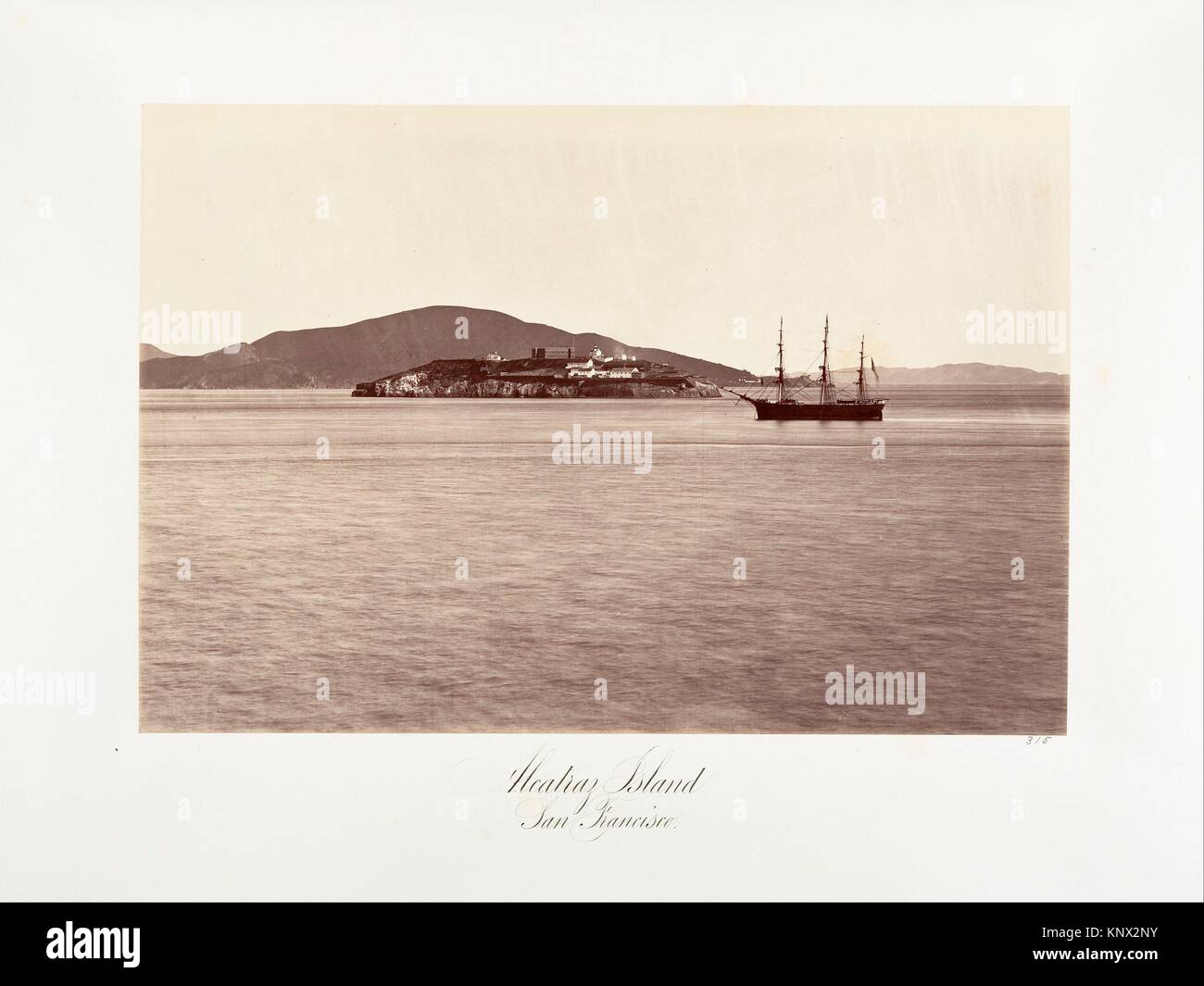 L'île d'Alcatraz, San Francisco. Artiste : Carleton E. Watkins (Américain, 1829-1916) ; Date : 1868-69, imprimé ca. 1876 Médium : Épreuve ; impression d'argent à partir de Banque D'Images