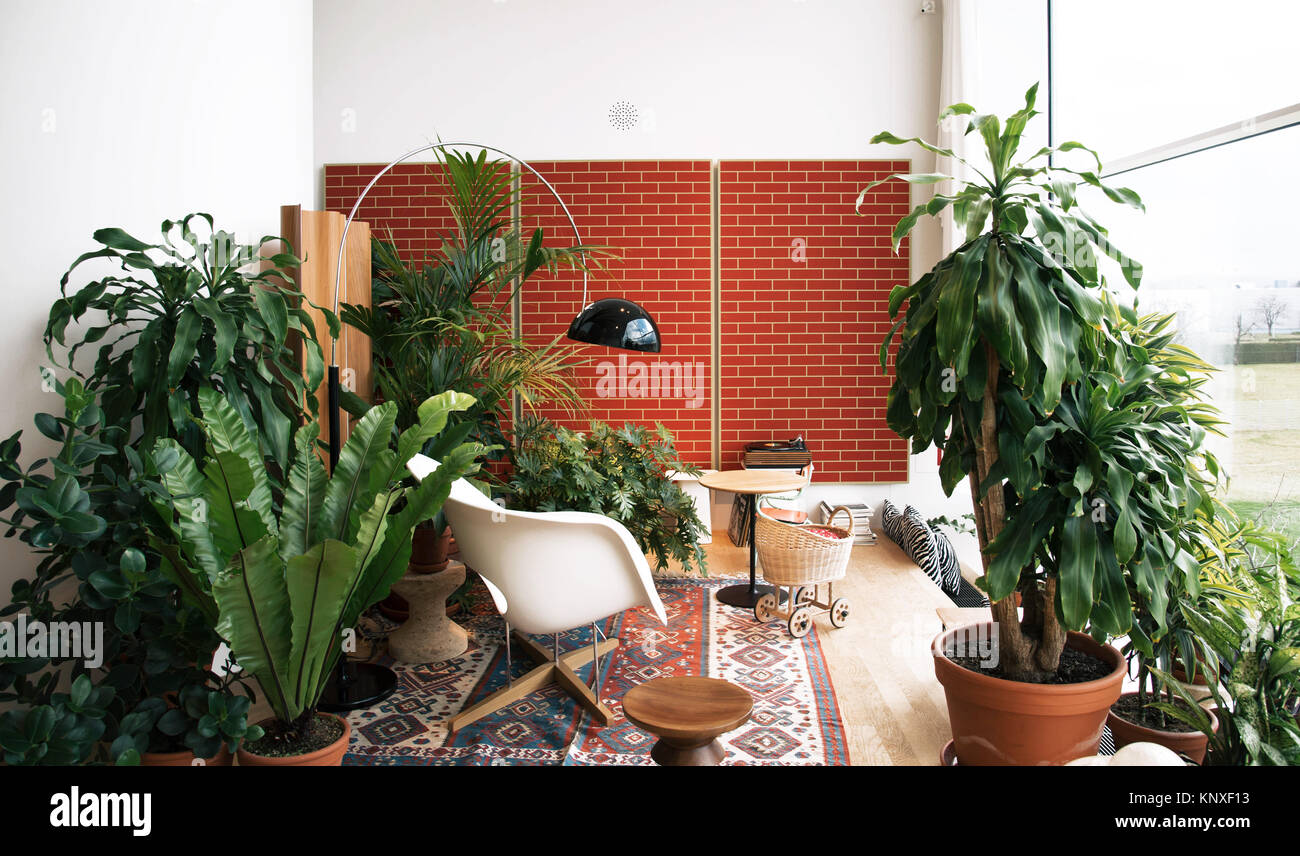 WEIL AM RHEIN, ALLEMAGNE - le 26 novembre 2017 : l'intérieur de l'intérieur du bâtiment VitraHaus. Banque D'Images