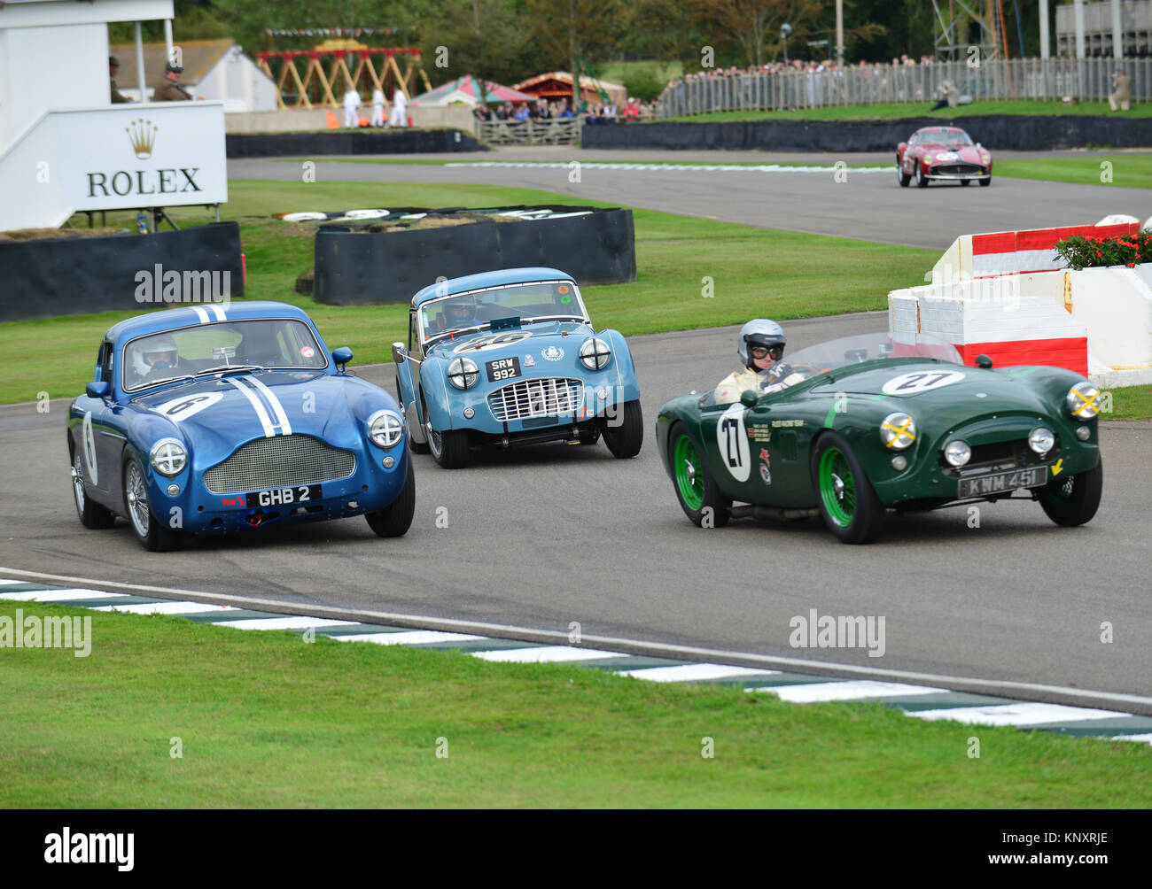 Goodwood Revival 2013, Fordwater trophy, AC Ace, Hofermann-Kiefer Franc, Graham Barker, Nick Ruddell, Aston Martin DB2/4 MkIII, Stephen Skinner, Trium Banque D'Images