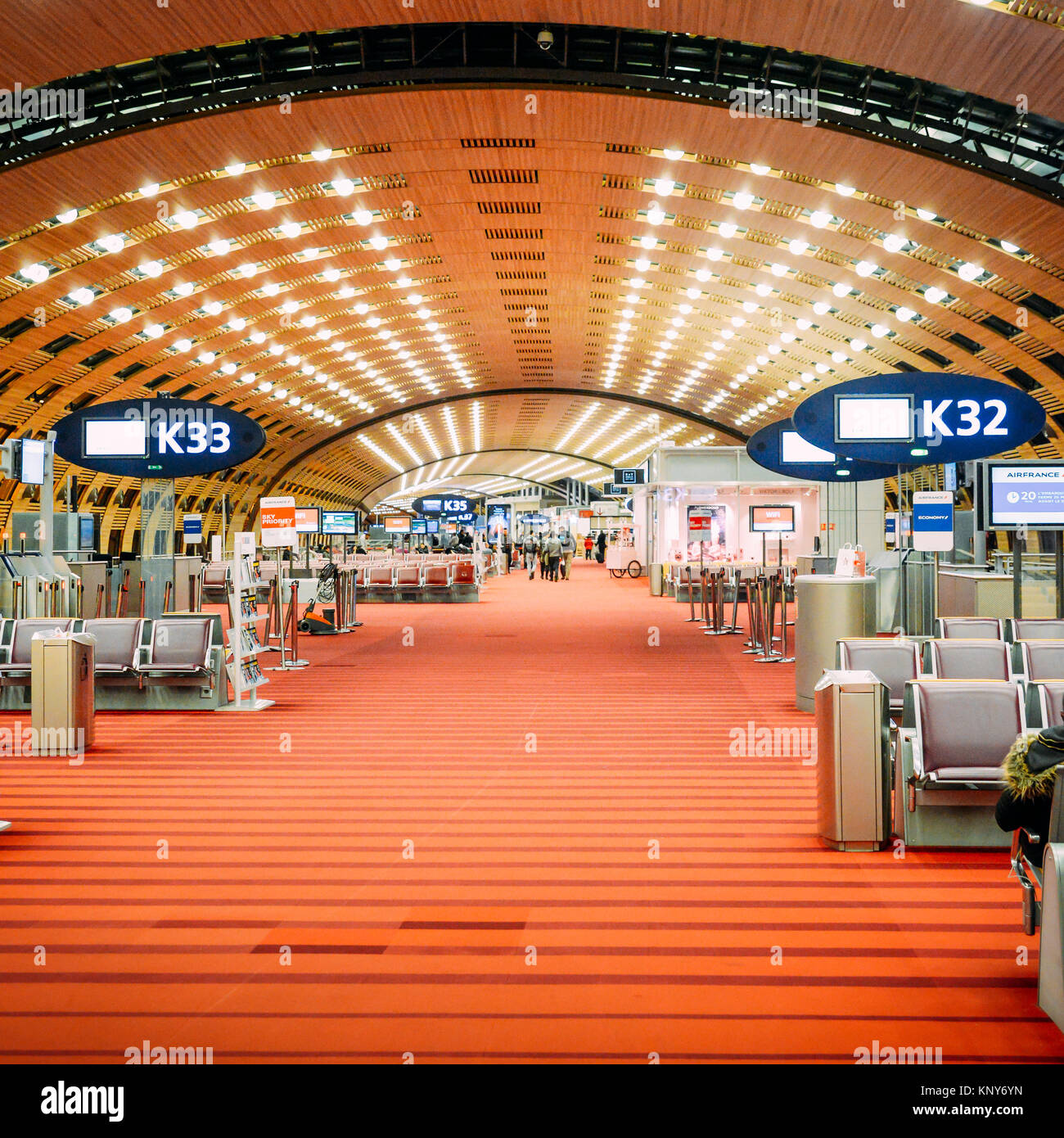 France paris cdg airport terminal Banque de photographies et d’images à ...