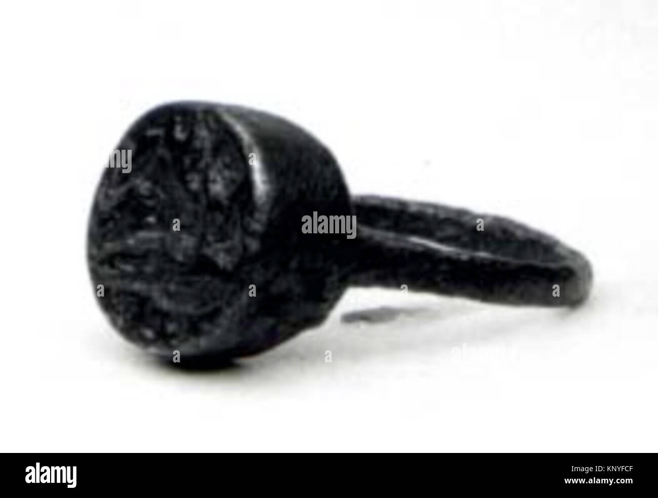 Duplicata de 27995 ; bague romaine, alliage de cuivre avec traces de dorure, lunette 1/2 x 1/4 po., total 1 x 13/16 x 1/2 po., collection MET. Banque D'Images