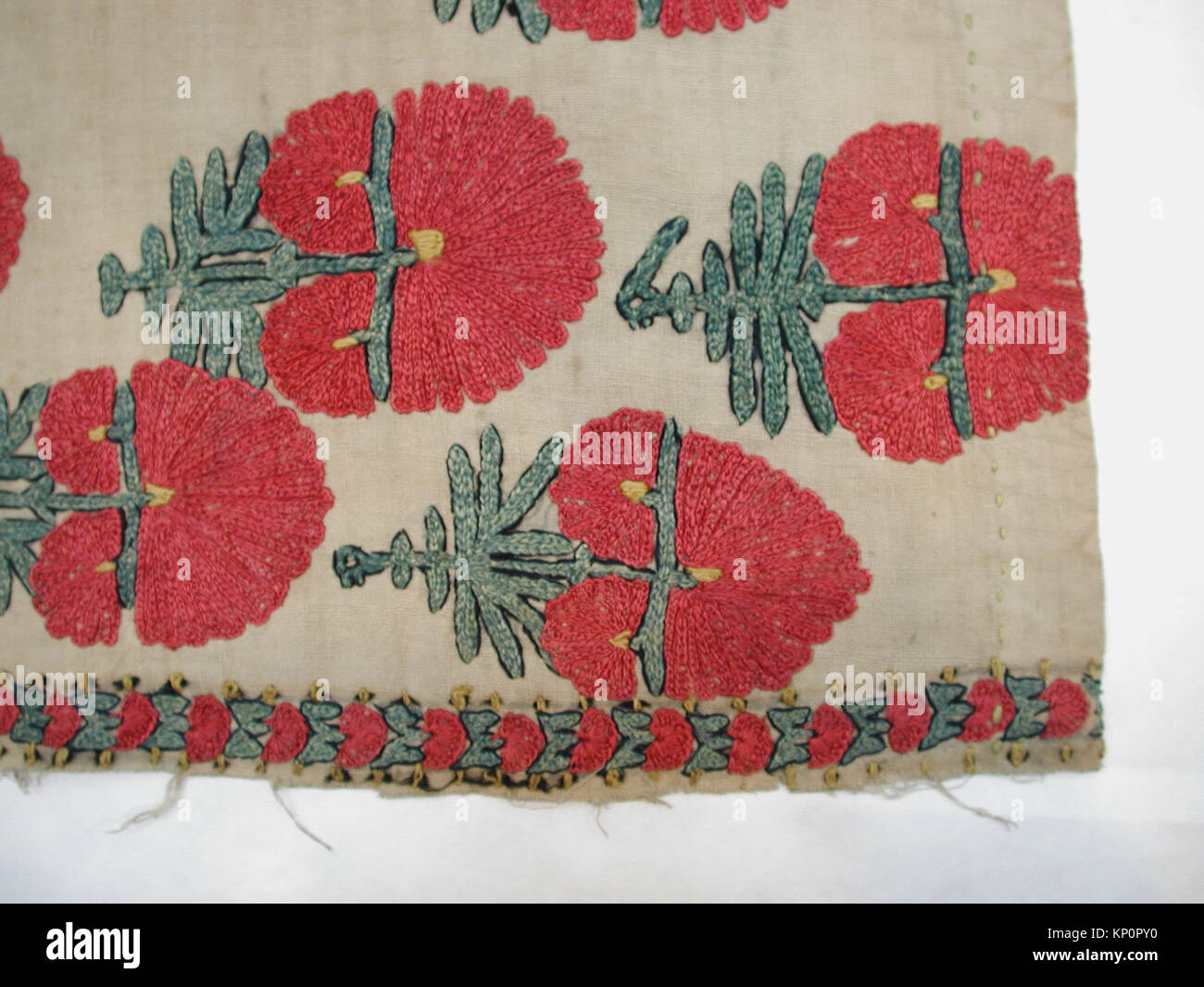 MET wb-14.102.483b est une pièce décorative suspendue illustrant le design historique, l'artisanat, l'utilisation des matériaux et les techniques d'objets suspendus, conservée dans le musée. Banque D'Images