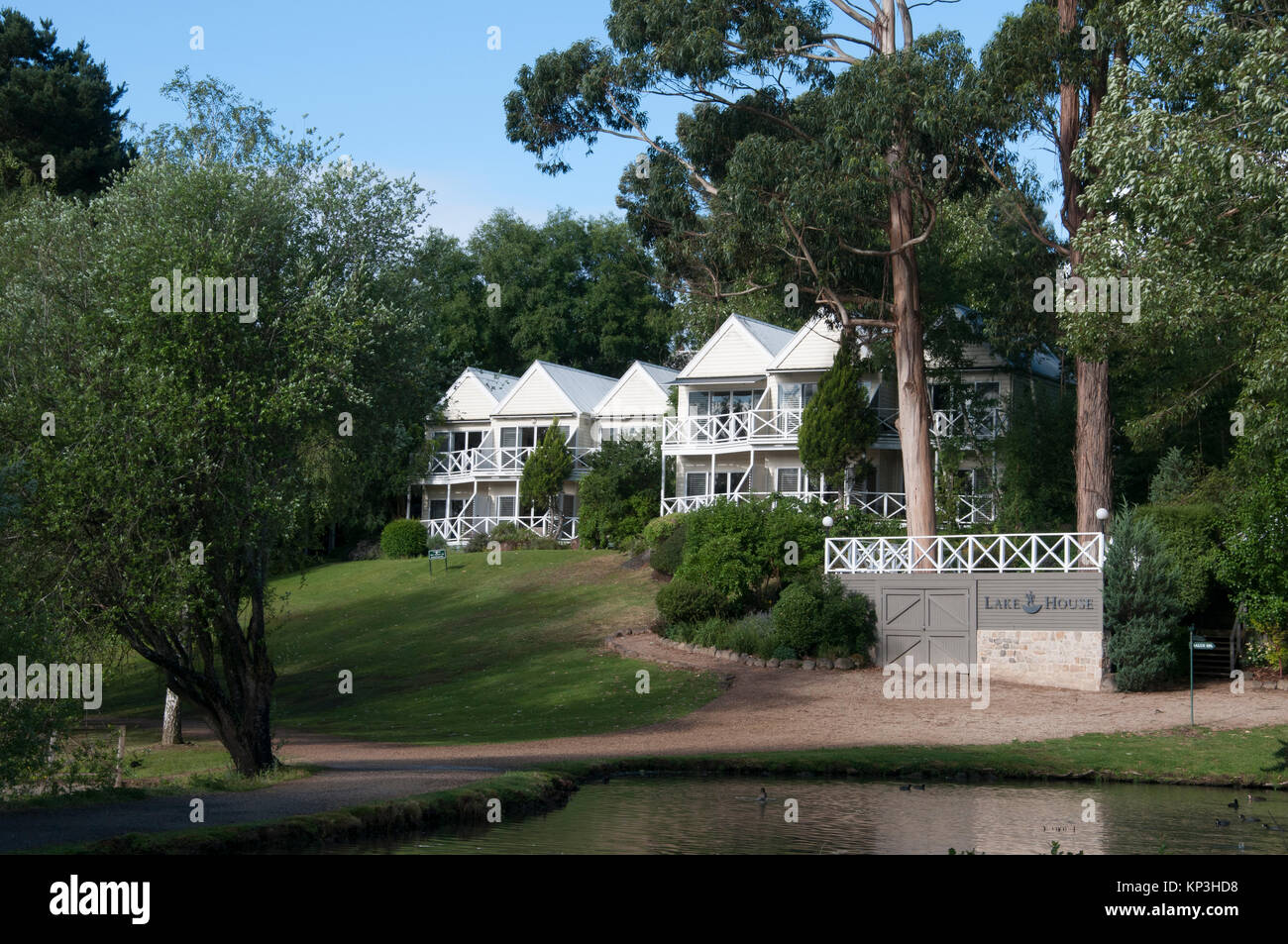 Resort de luxe hébergement au Lac Chambre, Daylesford dans les hauts plateaux du centre spa pays région de Victoria, Australie Banque D'Images