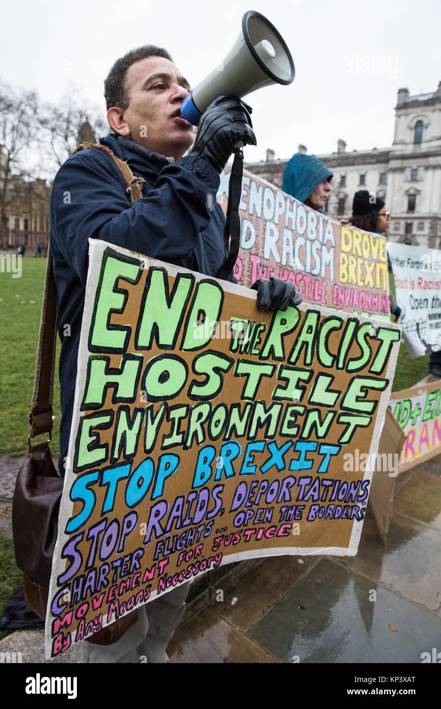 Londres, Royaume-Uni. 13 Décembre, 2017. Des militants de mouvement pour protester contre la Justice à la place du Parlement le jour d'un Brexit important vote à la Chambre des communes à l'arrêt des Brexit et pour la liberté de mouvement doit s'étendre. Credit : Mark Kerrison/Alamy Live News Banque D'Images