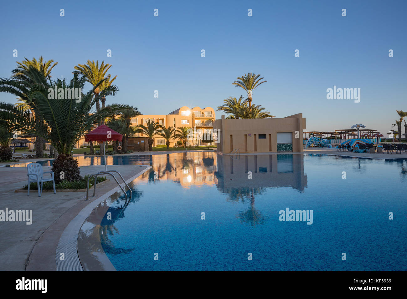 MONASTIR, TUNISIE - 06 octobre, 2017. Piscine à un luxe tropical resort, le Tunisien Banque D'Images