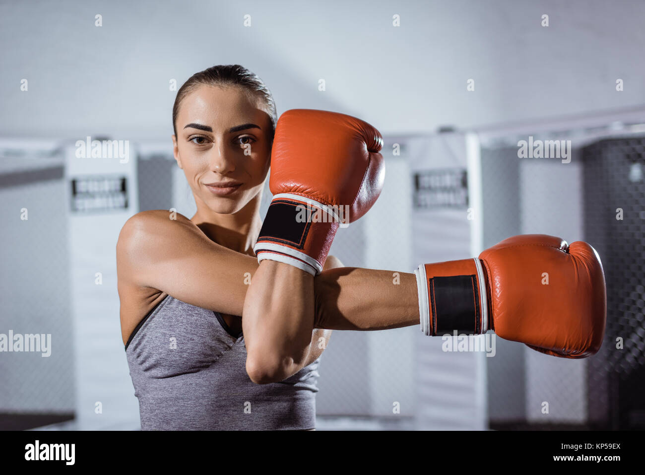 Young female boxer Banque D'Images