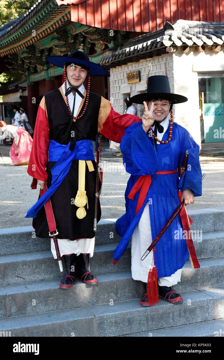 Les gens en costume traditionnel coréen, Jeonju, Corée du Sud Photo Stock -  Alamy