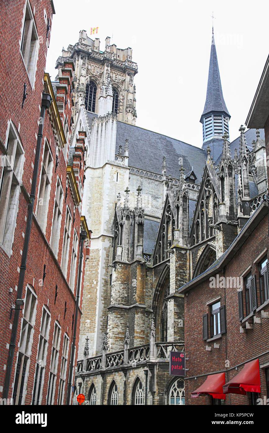 Belgium mechelen restaurant cafe Banque de photographies et d’images à ...