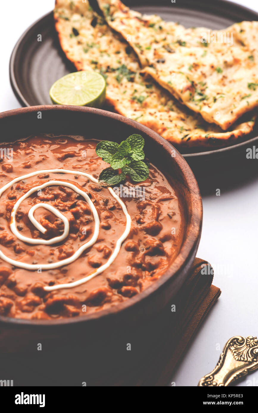 Dal Makhani et dal makhni est un aliment populaire du Pendjab / l'Inde a fait à l'aide de lentilles noir, haricots rouges, beurre et crème et servi avec gar Banque D'Images