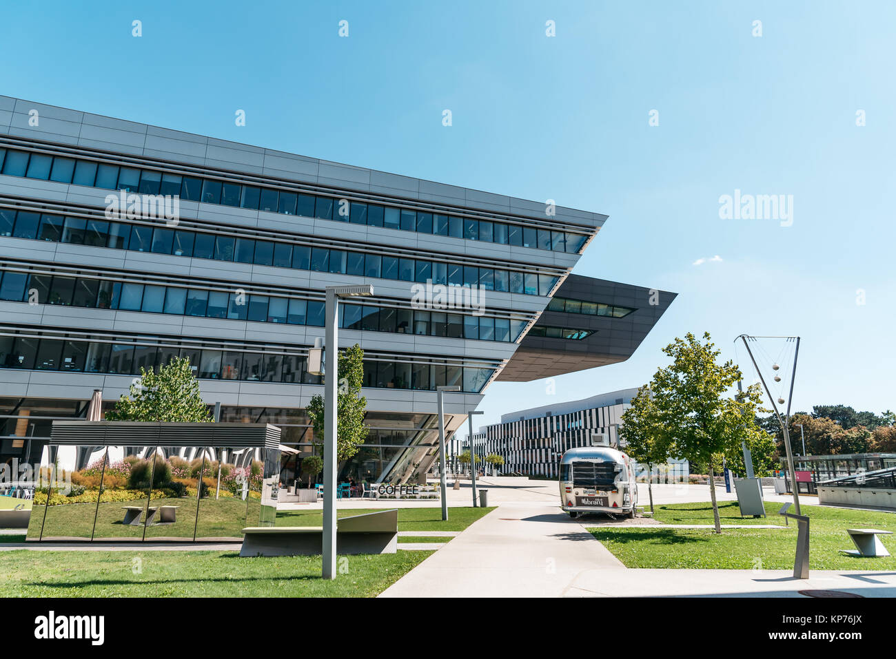 Architecture bâtiment moderne à l'Université de Vienne Banque D'Images