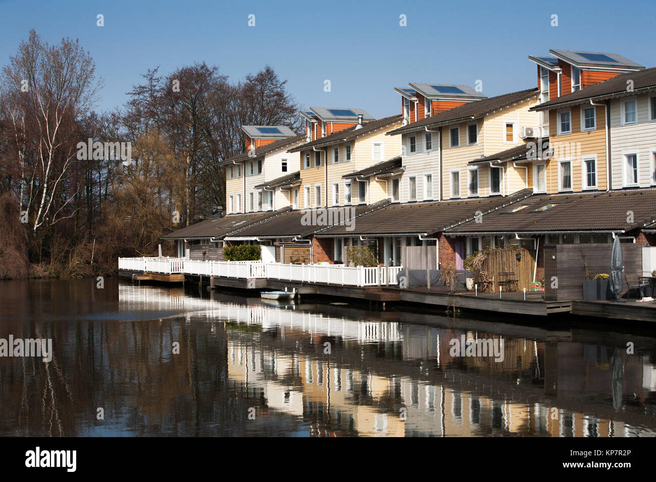 Chambre près de l'eau dans quartier calme Banque D'Images