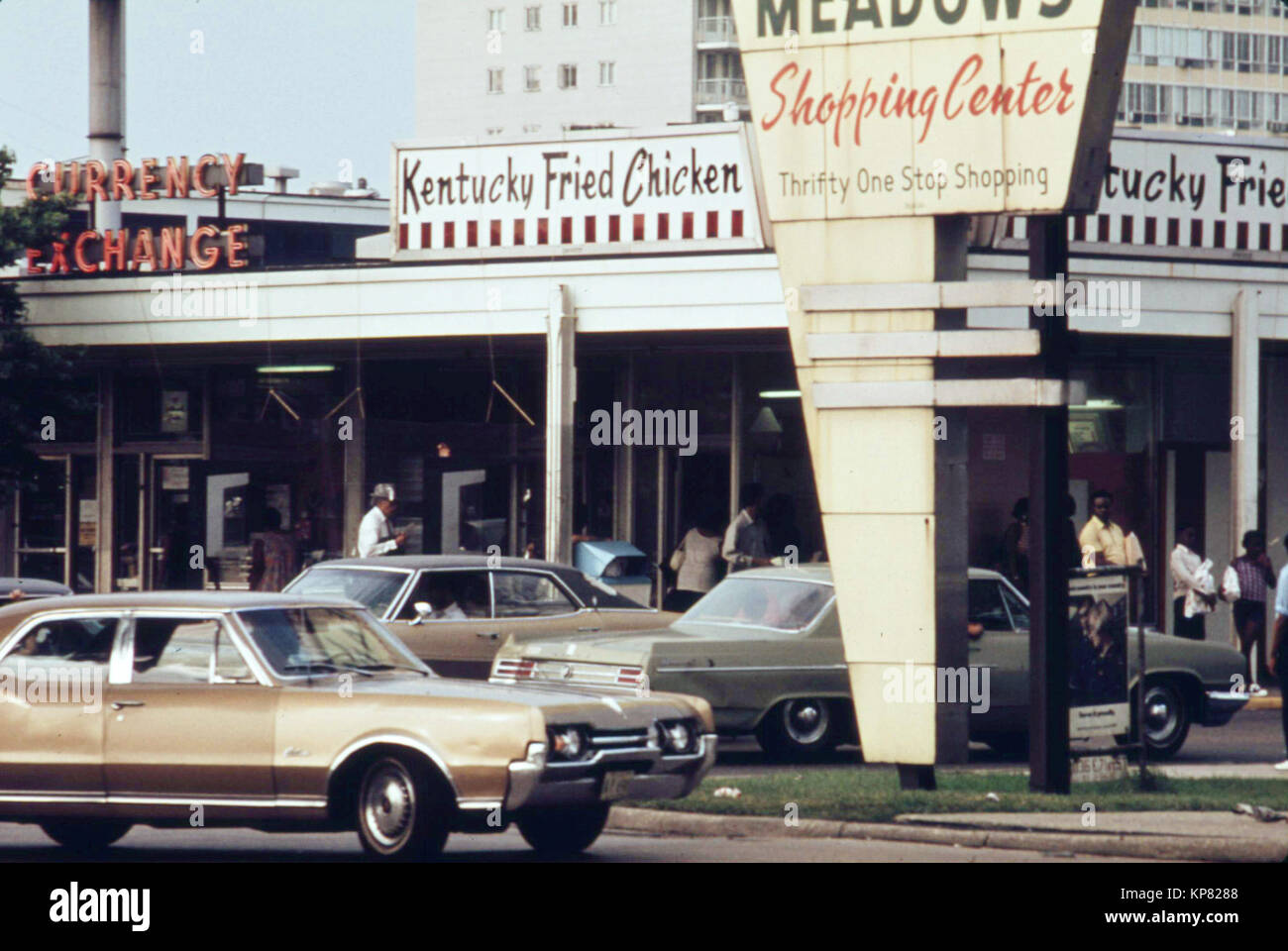 En 1973, Chicago Lake Meadows Shopping Centre sur le côté sud de Chicago qui est fréquenté par les Noirs. Dans les années à venir, cette zone est devenue l'une des nombreuses à Chicago en proie à la violence des gangs relatated. Banque D'Images