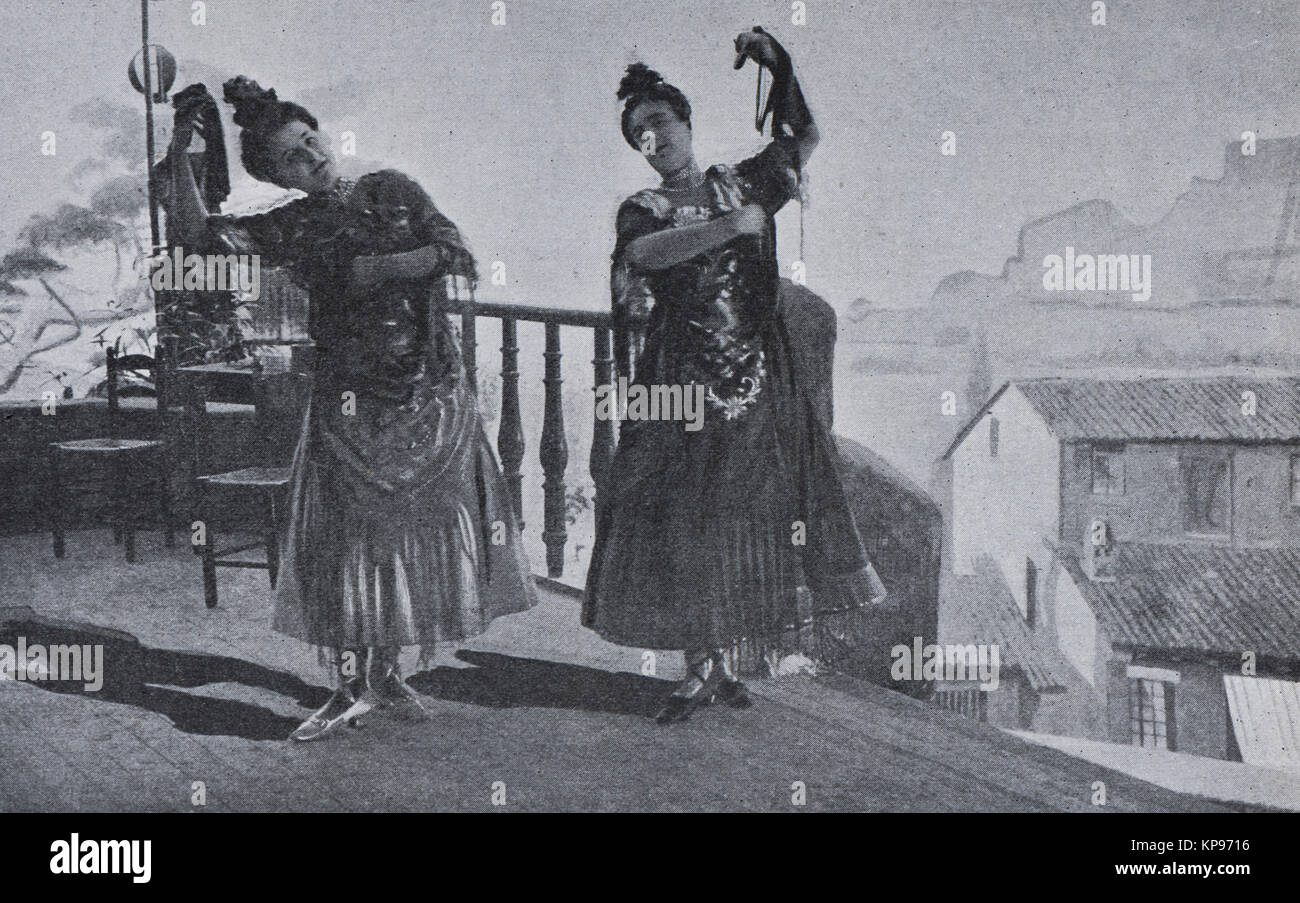 Danseuses espagnoles, les femmes de l'Exposition Universelle de 1900 à Paris, Photo de l'hebdomadaire français journal l'illustration, 20 Octobre 1900 Banque D'Images