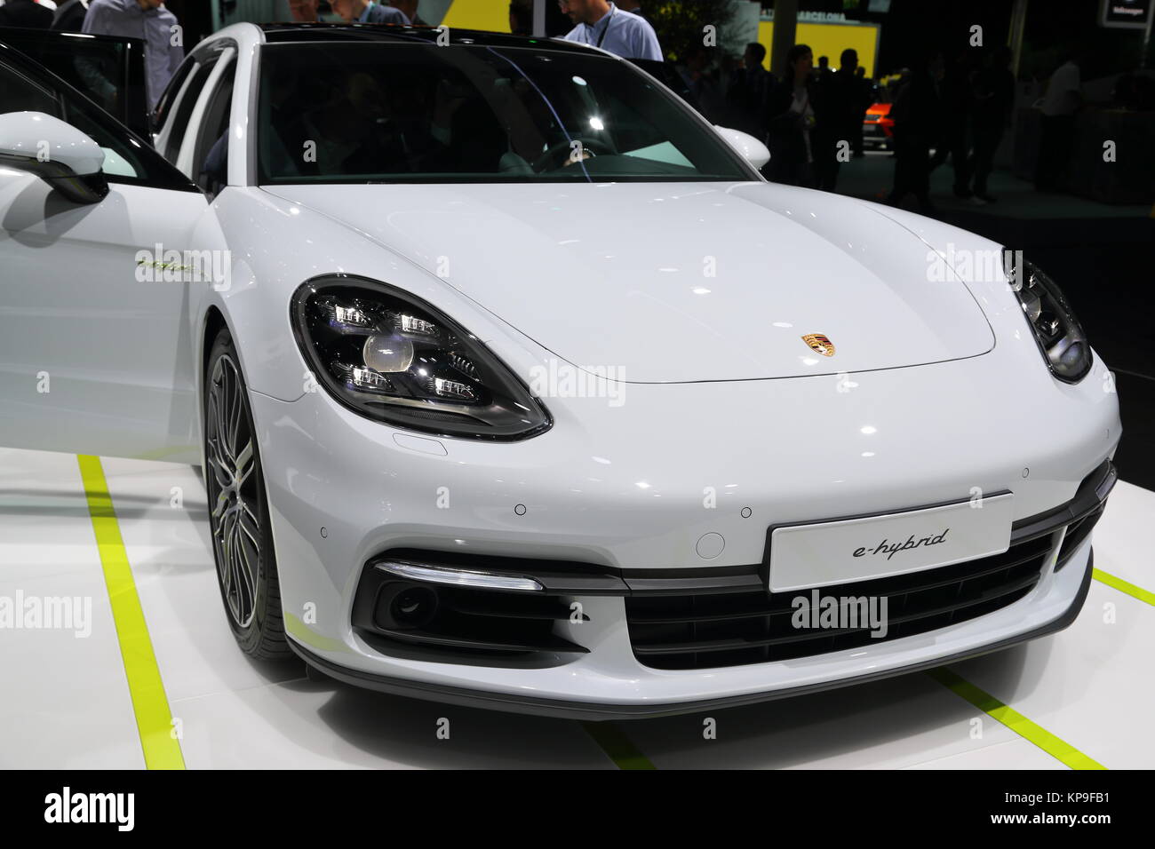 Porsche Panamera hybrid au Frankfurt International Motor Show 2017, Allemagne Banque D'Images