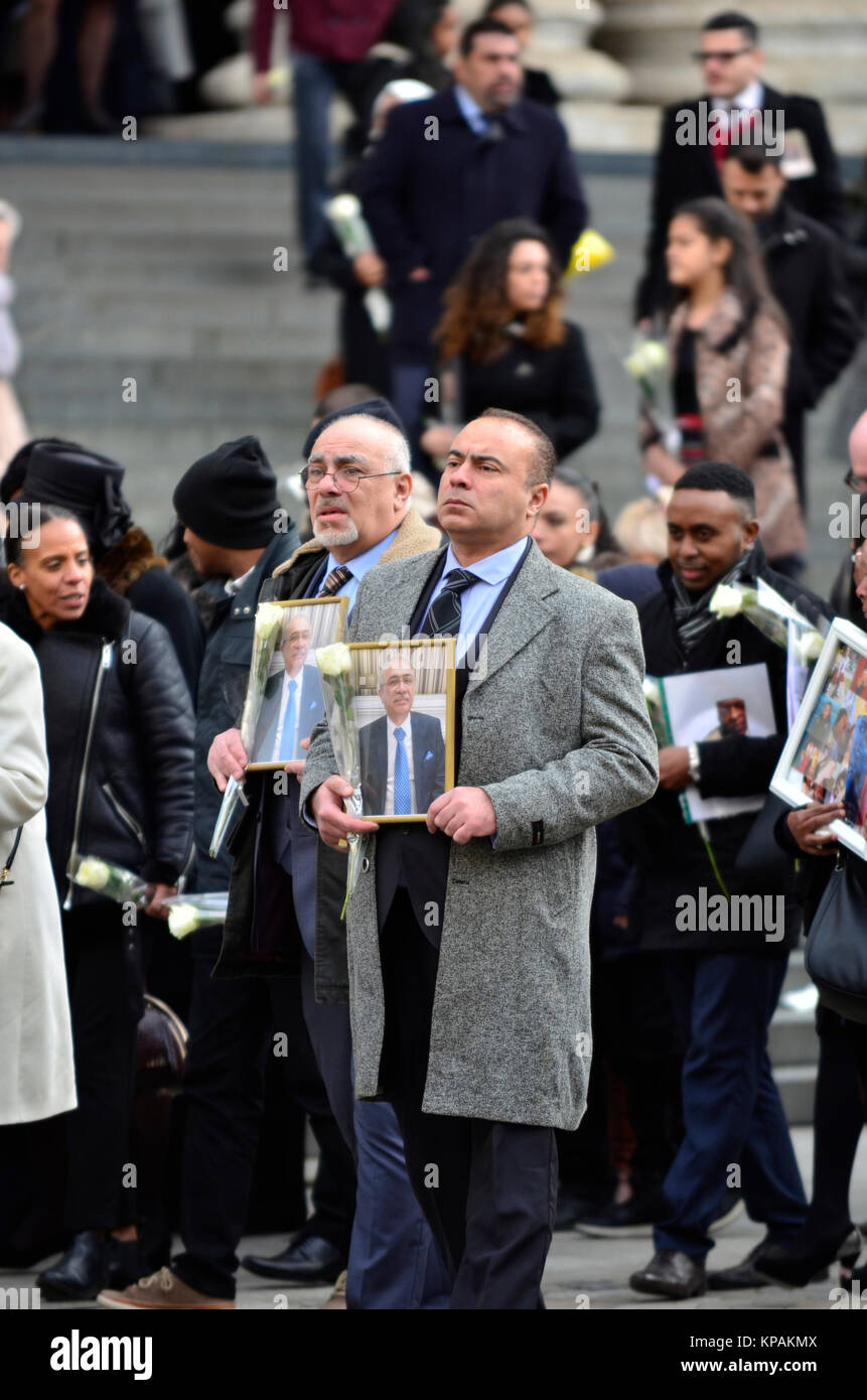 Londres, Royaume-Uni. 14 Décembre, 2017. Les survivants, les familles et les membres de la famille royale d'assister à un service à St Pauls, six mois après l'incendie de la tour de Grenfell. Credit : PjrFoto/Alamy Live News Banque D'Images