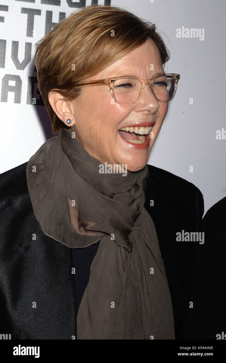 New York, USA. 13 Décembre, 2017. Annette Bening assiste à la 31e Musée de l'image en mouvement Hommage à Annette Bening à 583 Park Avenue, le 13 décembre 2017 dans la ville de New York. Credit : Geisler-Fotopress/Alamy Live News Banque D'Images