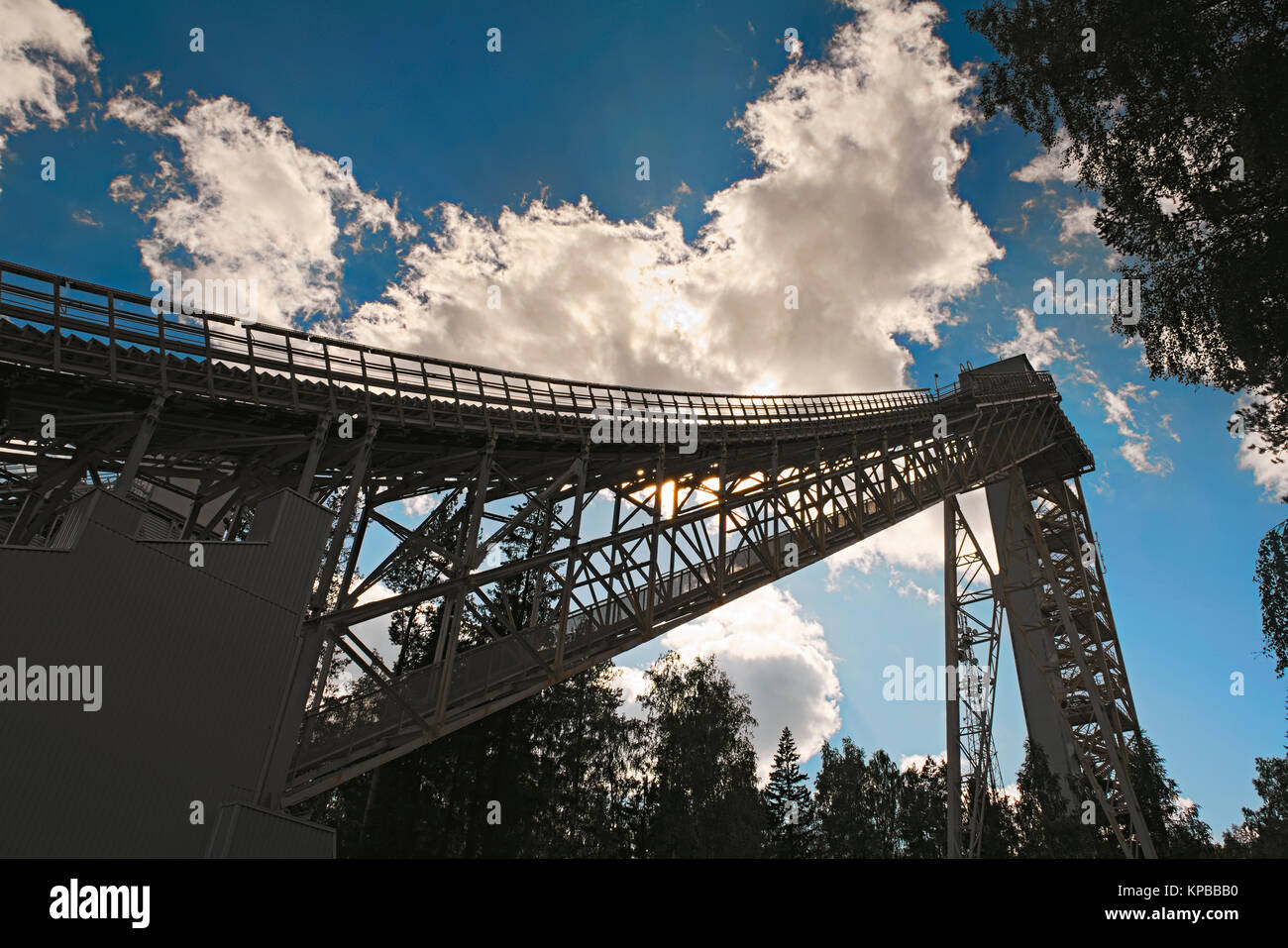 Des structures métalliques d'un grand saut à ski Banque D'Images