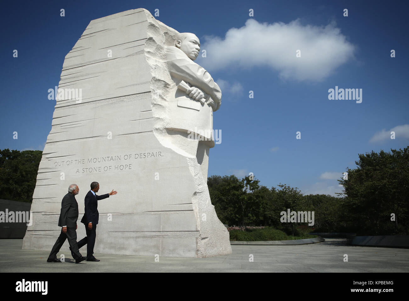 Le président des États-Unis Barack Obama visite le mémorial Martin Luther King avec le Premier Ministre, M. Narendra Modi de l'Inde, après une réunion du Bureau ovale à la Maison Blanche, le mardi 30 septembre 2014 à Washington, DC. Les deux dirigeants se sont rencontrés pour discuter de l'U.S.-India partenariat stratégique et d'intérêt mutuel. Crédit : Alex Wong / Piscine via CNP /MediaPunch Banque D'Images