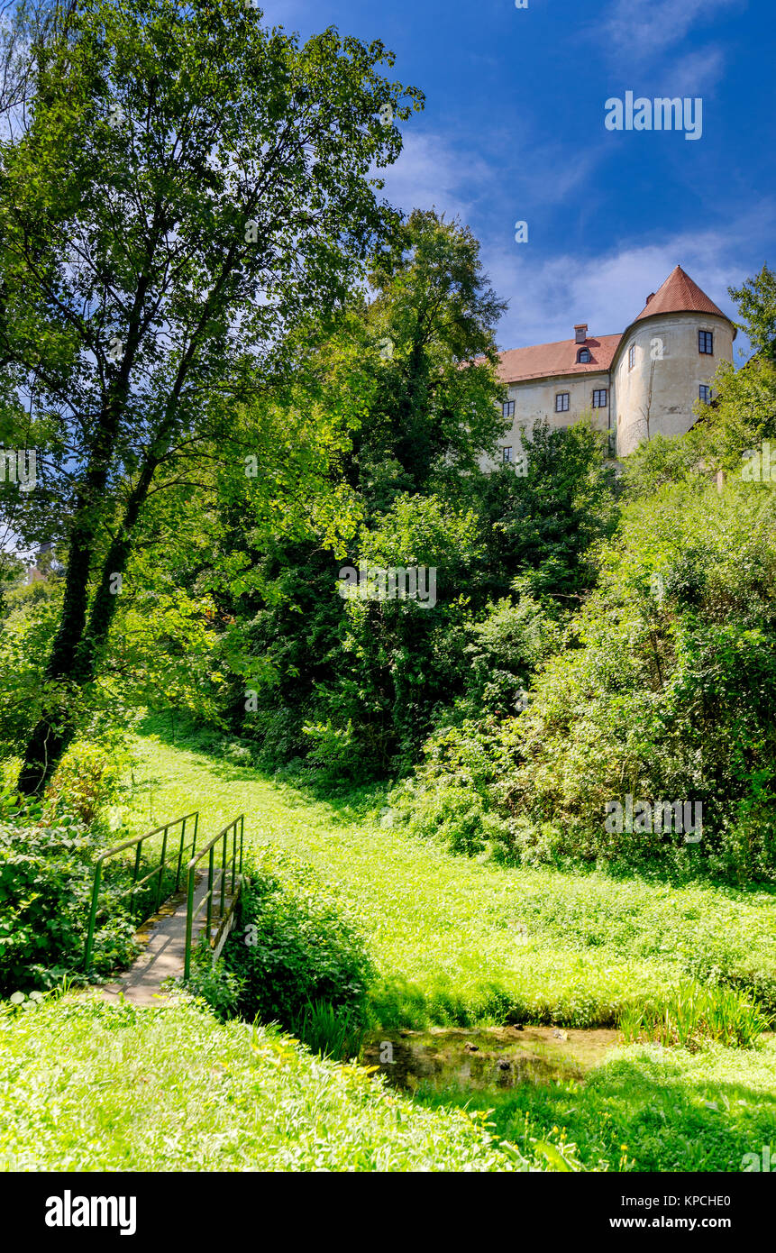 Château du xve siècle, siège du musée régional, Ville de Metlika, Bela Krajina (Blanc Carniola) région, la Slovénie, l'Europe. Banque D'Images