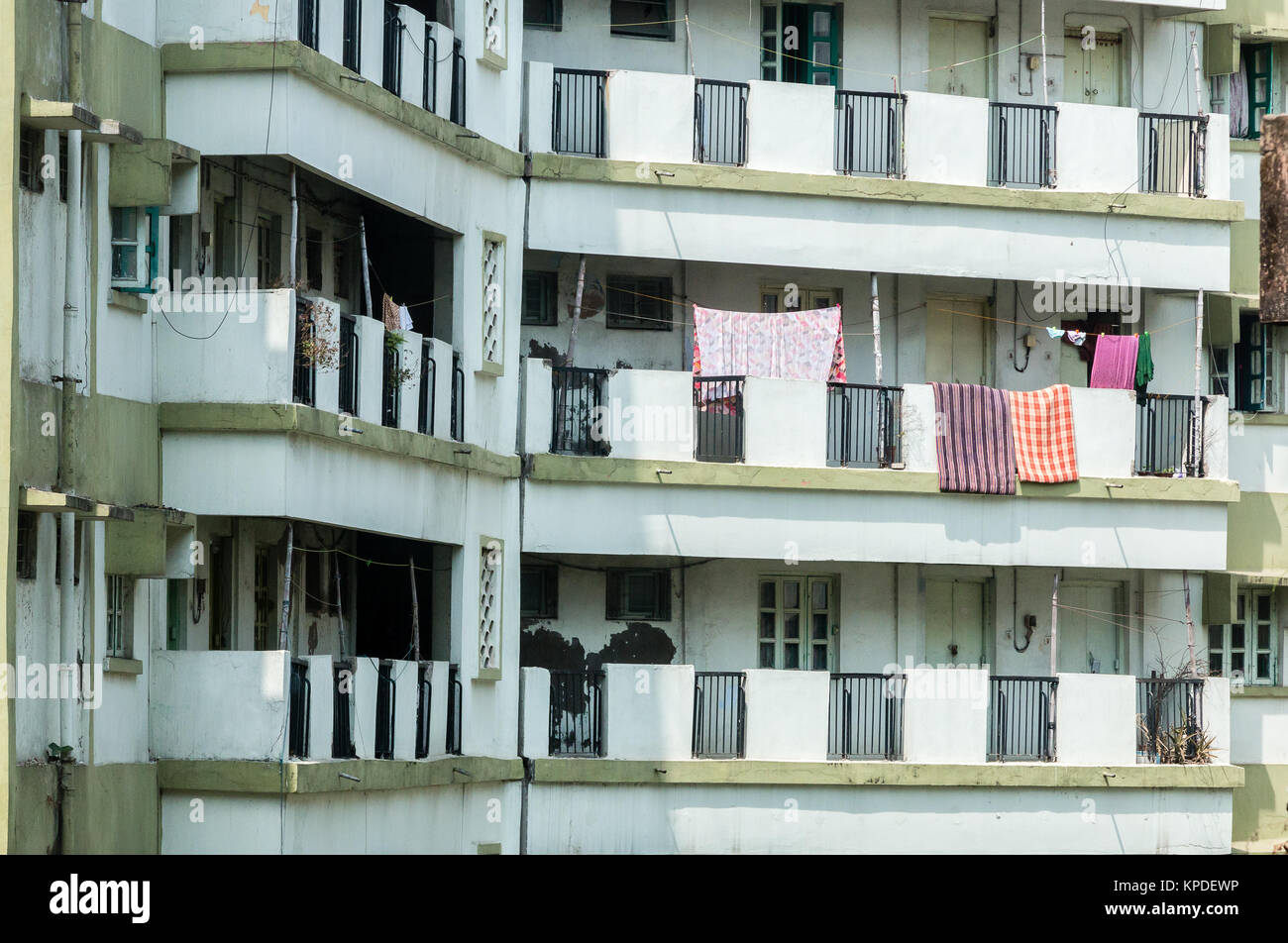 Les familles vivant dans l'abandon de l'ours à Kolkata. appartements sordides Banque D'Images