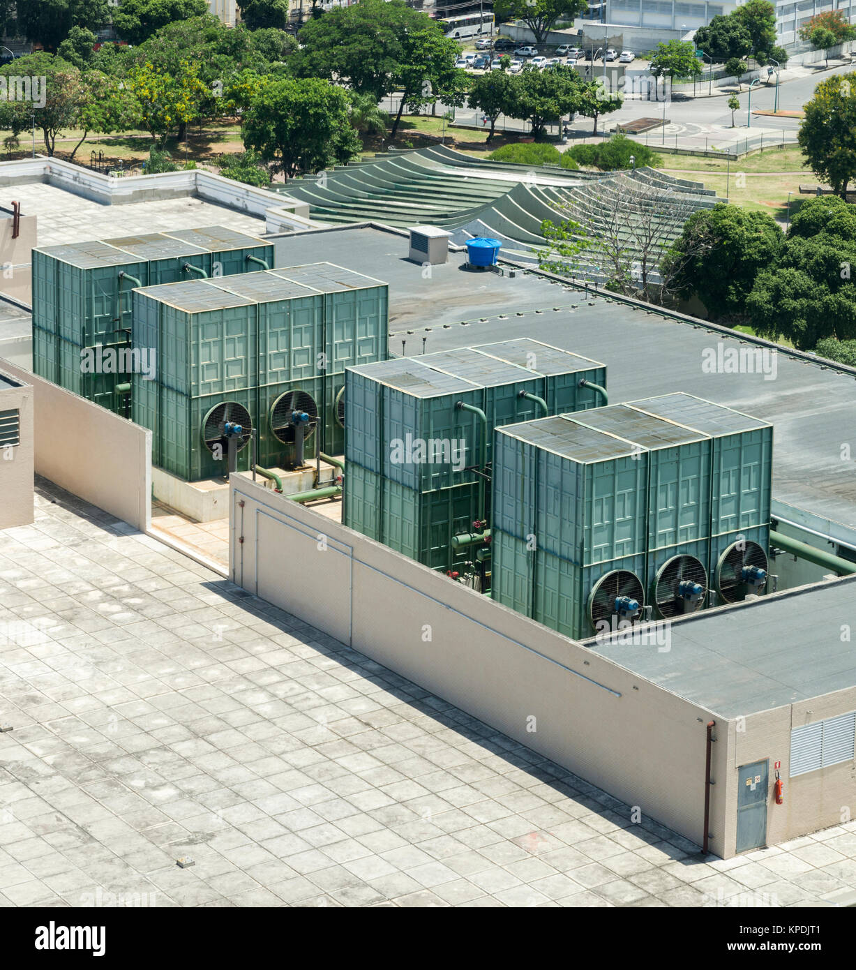 L'unité de climatisation sur le toit Banque D'Images