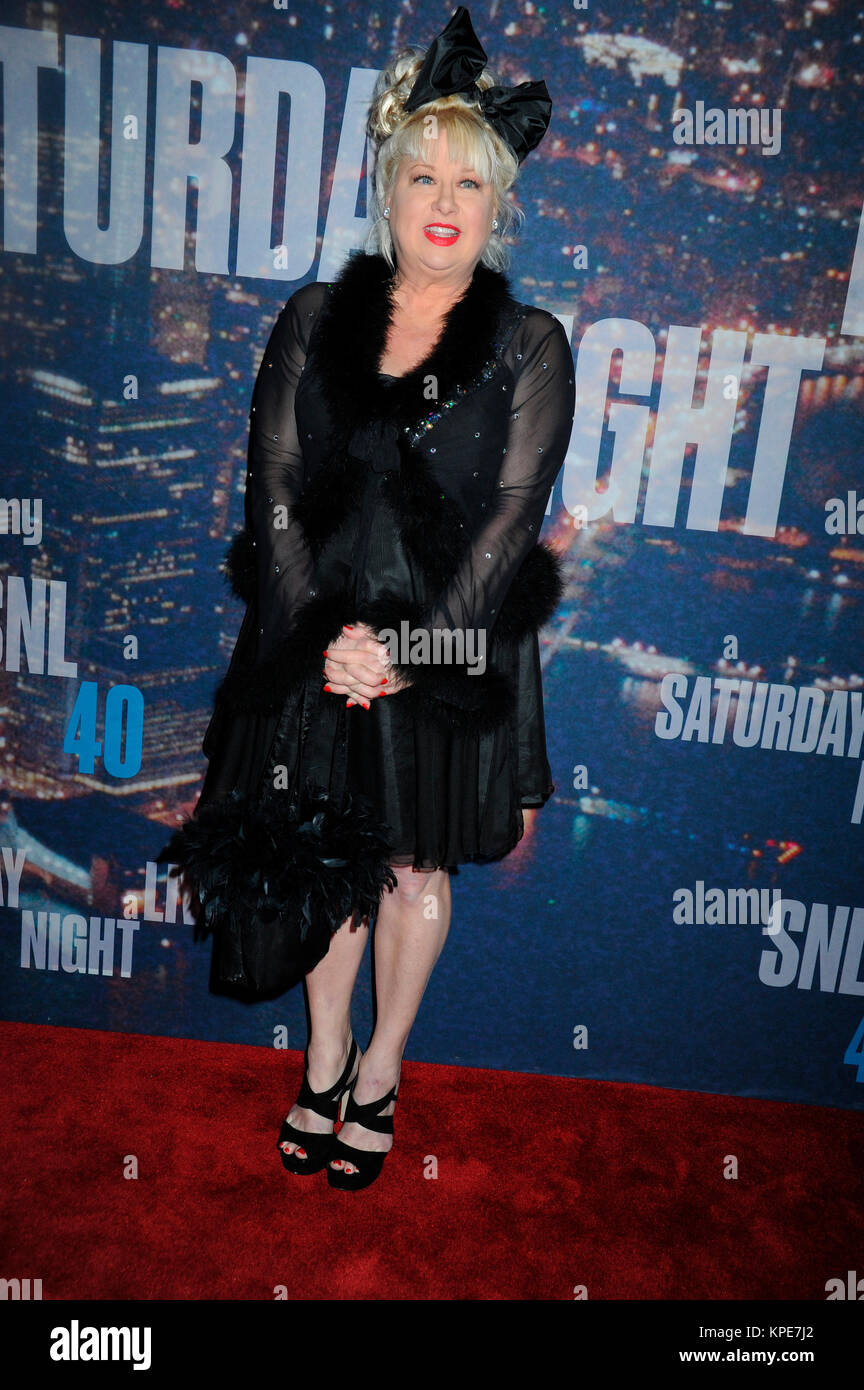 NEW YORK, NY - 15 février : Victoria Jackson assiste à la célébration du 40e anniversaire de SNL du Rockefeller Plaza le 15 février 2015 à New York. Personnes : Victoria Jackson Banque D'Images