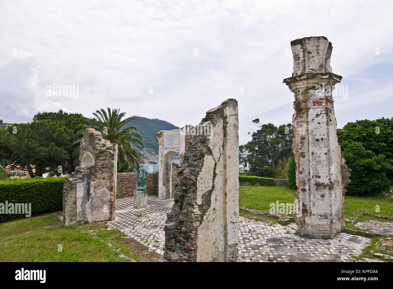 Ruines de l'Oratoire de Santa Caterina, Sestri Levante, ligurie, italie Banque D'Images