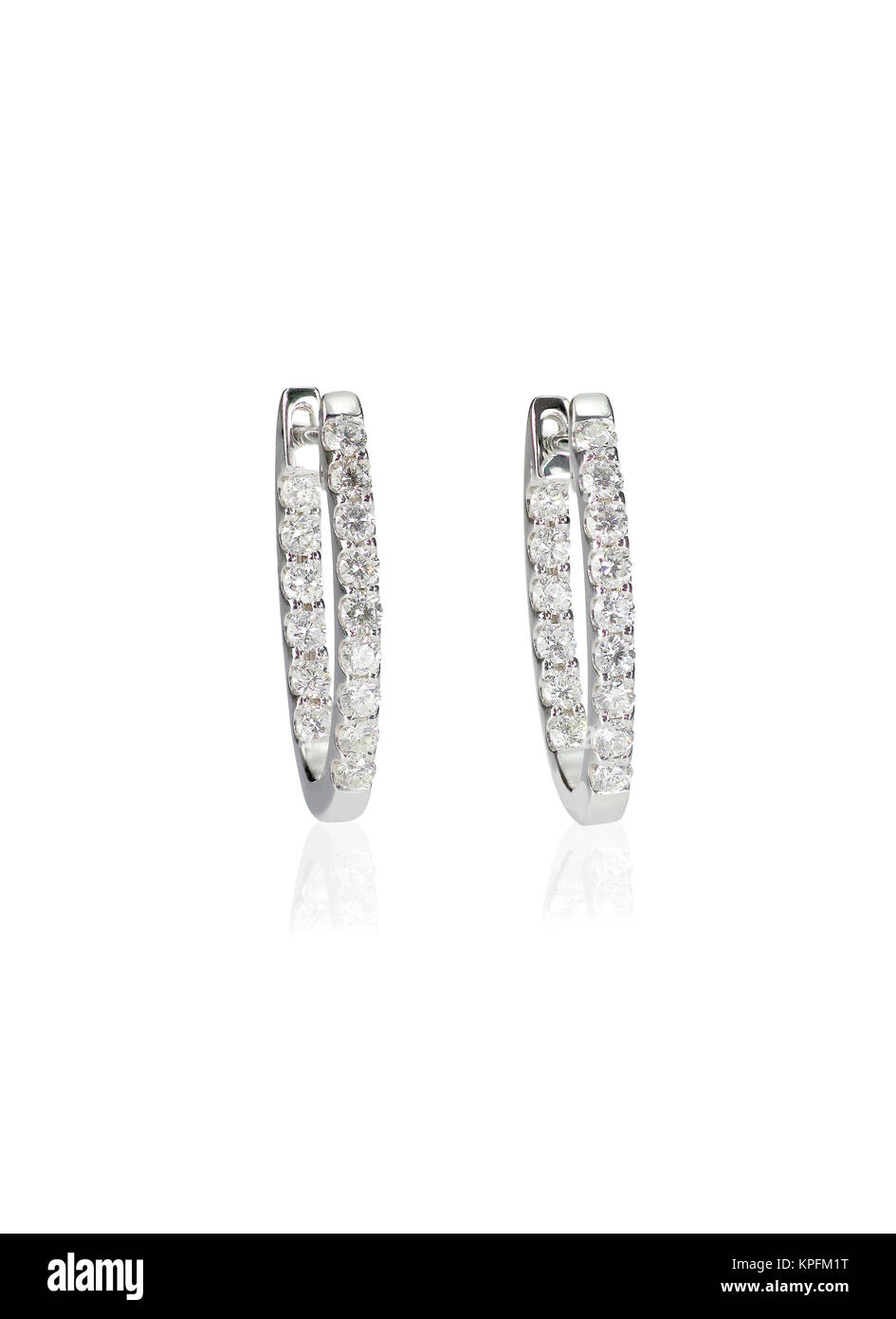 Diamond hoop boucles d'oreilles dangle ouvrir élaborer suite nuptiale Banque D'Images