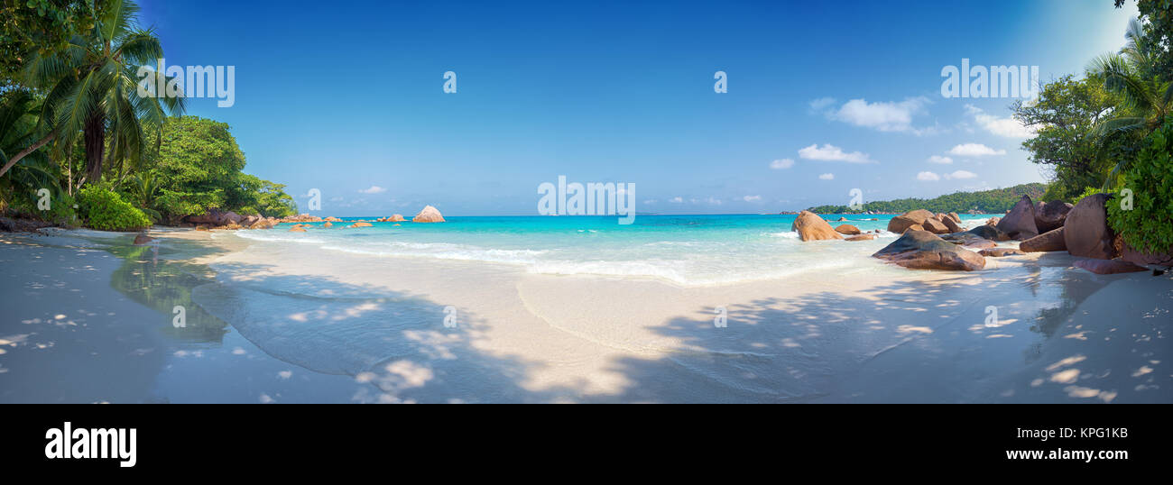 Vue panoramique de Anse Lazio beach l'île de Praslin Seychelles Banque D'Images