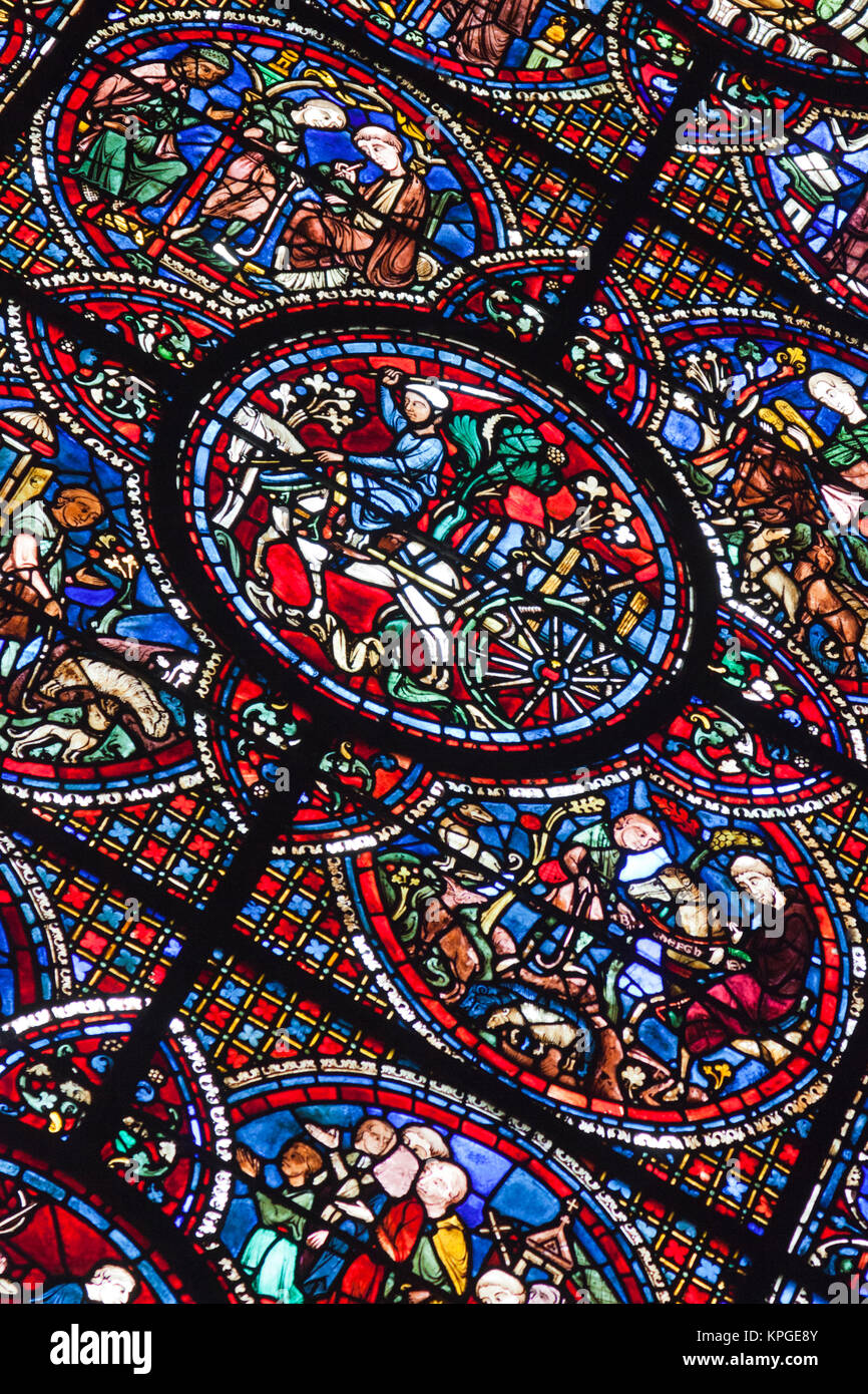 France, Centre, Eure et Loir, Chartres, La Cathédrale de Chartres, vitrail. Banque D'Images