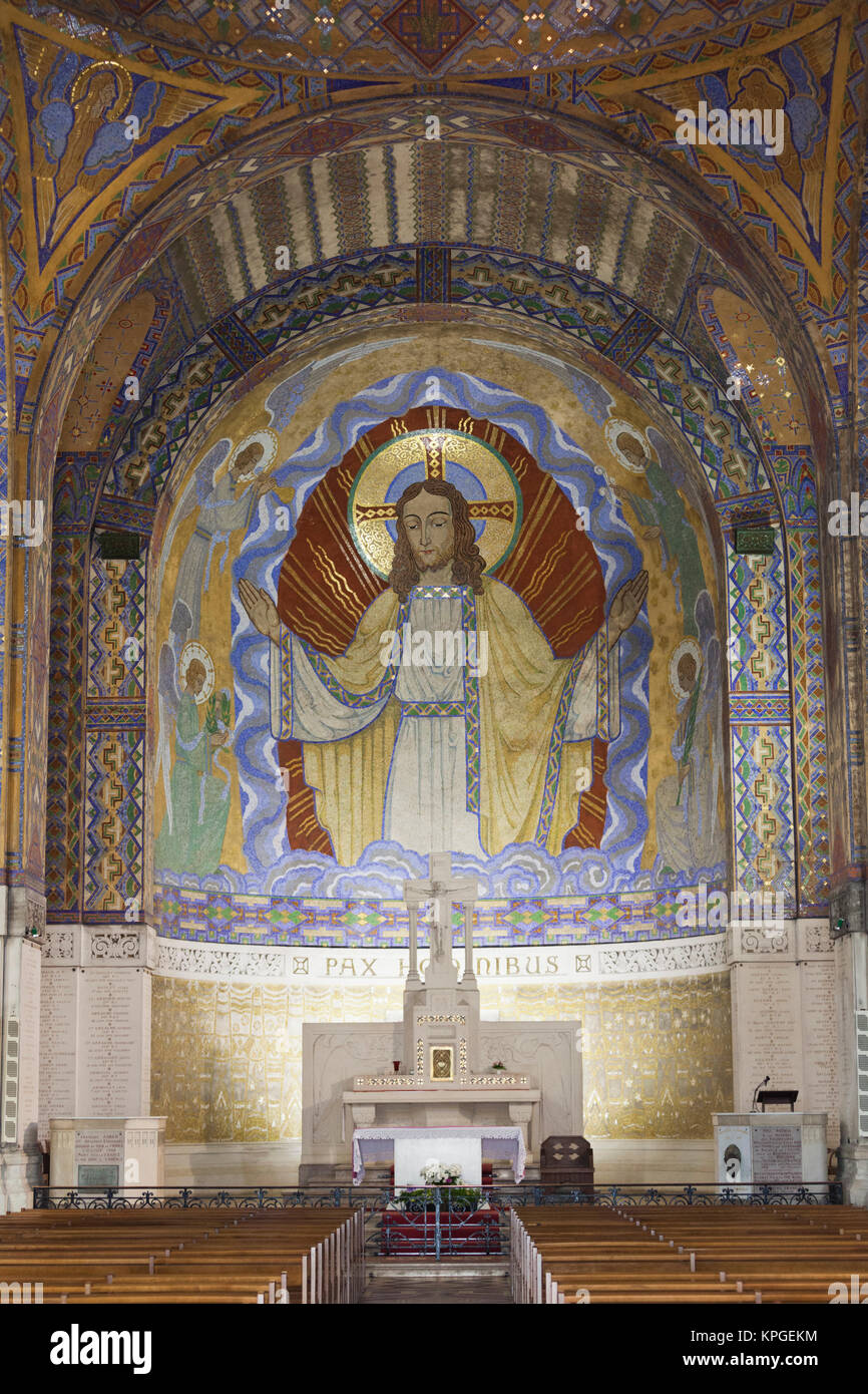 La France, Pas de Calais, Souchez, Notre Dame de Lorette, WWI French War Memorial, chapelle de l'intérieur. Banque D'Images