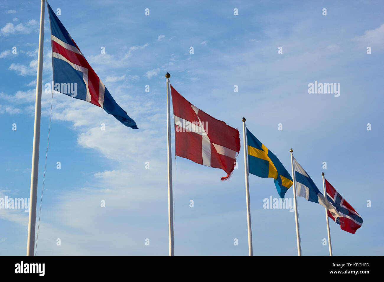 Drapeaux de la Norvège, la Finlande, la Suède, le Danemark et l'Islande, la Suède, Scandinavie, Oregrund Banque D'Images