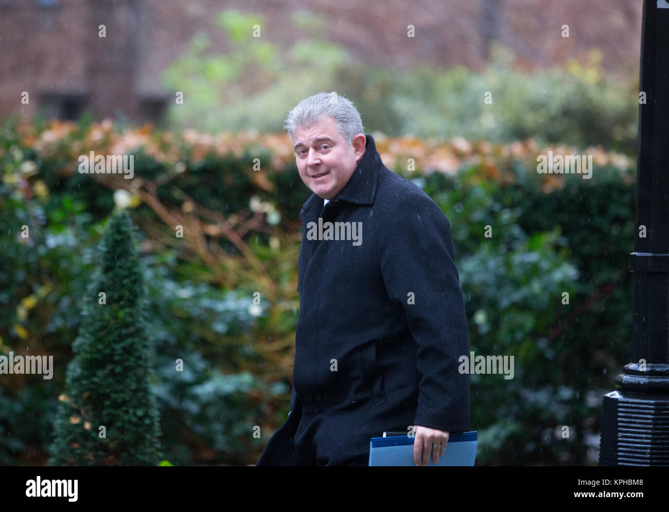 Ministre d'État à l'Immigration, Brandon Lewis, arrive à Downing Street pour une réunion du Cabinet Banque D'Images