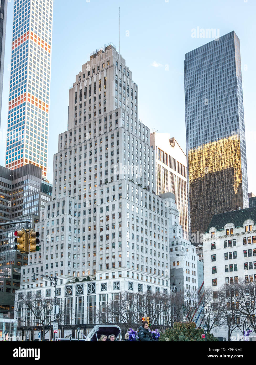 NEW YORK, USA - 5 janvier 2015 : LandmarkArt déco du grand magasin Bergdorf Goodman. Marque connue pour les designer Vêtements & Chaussures Banque D'Images