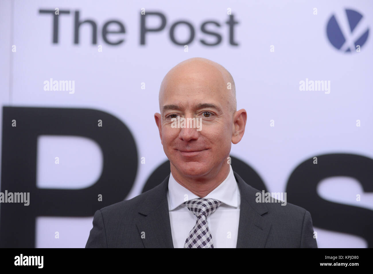 Jeff Bezos arrive à l 'Post' Première mondiale à Washington, DC Le Newseum remporte le 14 décembre 2017 à Washington, DC. Crédit : Erik Pendzich/Alamy Live News Banque D'Images