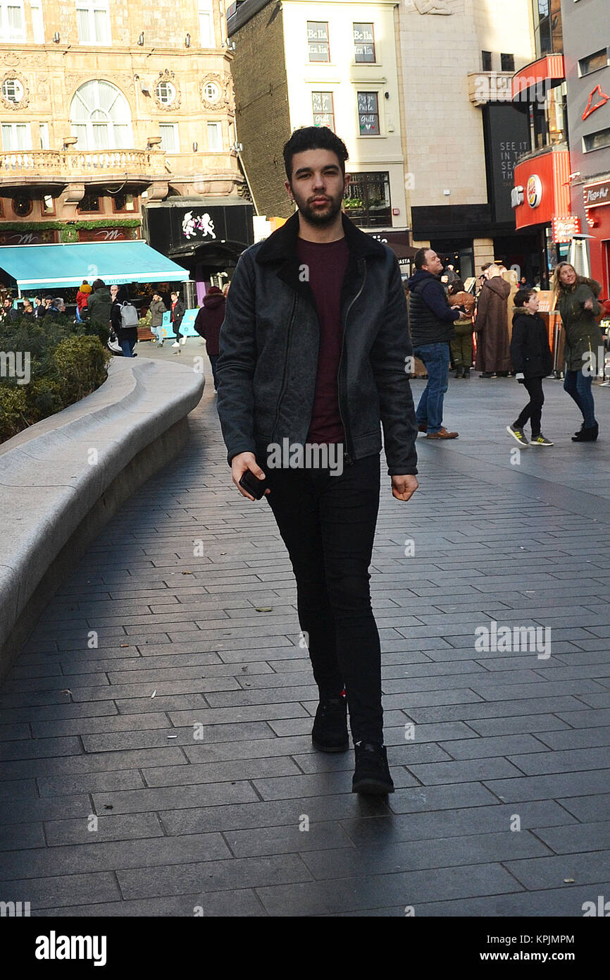 Leicester Square, Londres, Royaume-Uni. 16 Décembre, 2017. Communication / médias sociaux / Marketing / celebrity Manager Pablo O'Hana (Pablo OHana, Manchester) arrive dans Leicester Square, Londres, Angleterre pour rencontrer bon matin la Grande-Bretagne et Smooth FM présentateur Kate Garraway. Credit : Ken Paul/Alamy Live News Banque D'Images