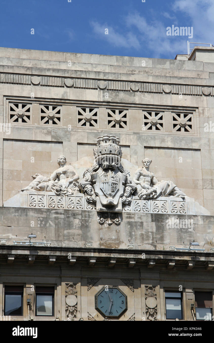 Sculpture Relief sur Caixa Catalunya, caisse d'épargne Catalane, Barcelone, Espagne. Banque D'Images