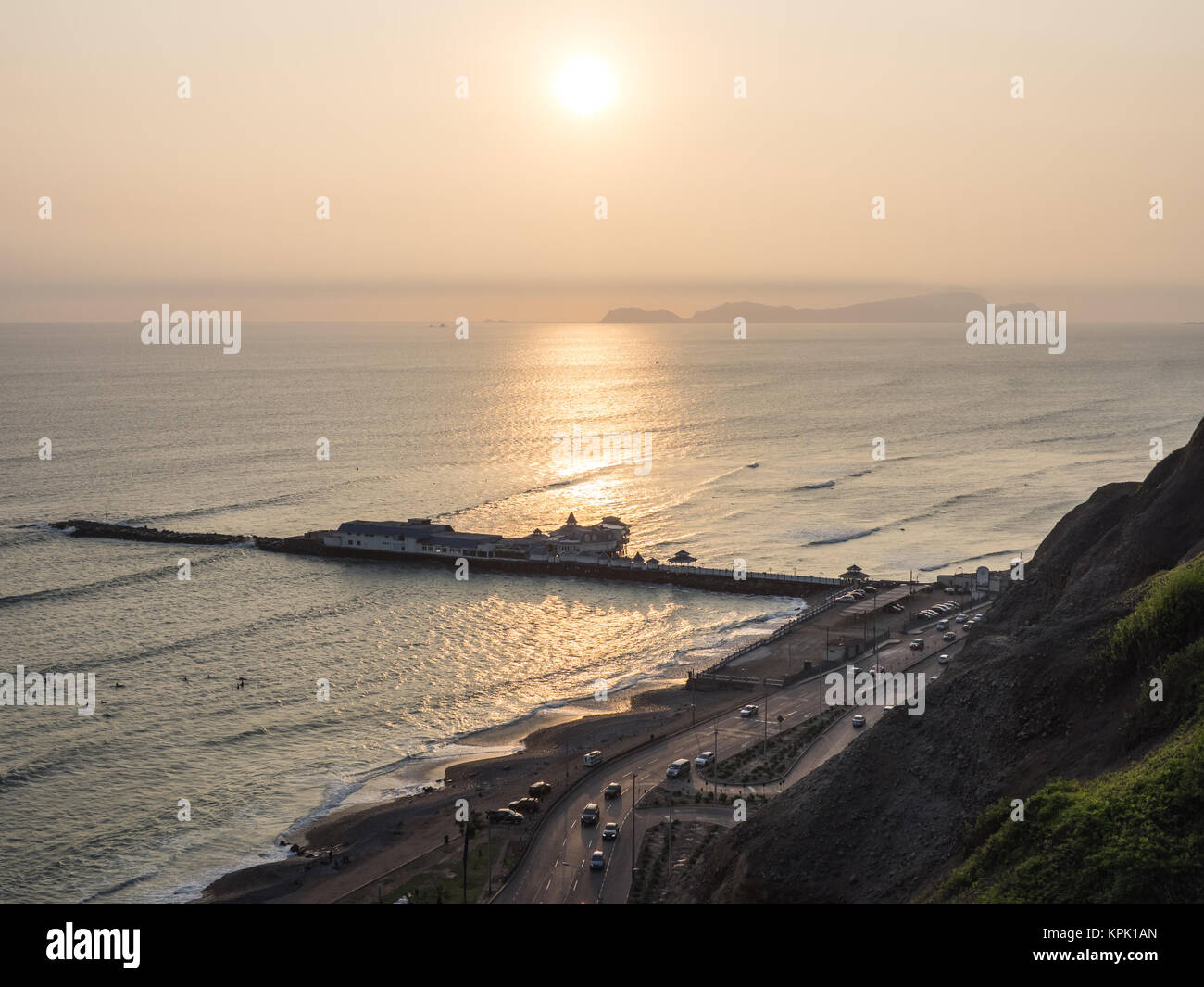 Coucher du soleil dans la côte de Lima Banque D'Images