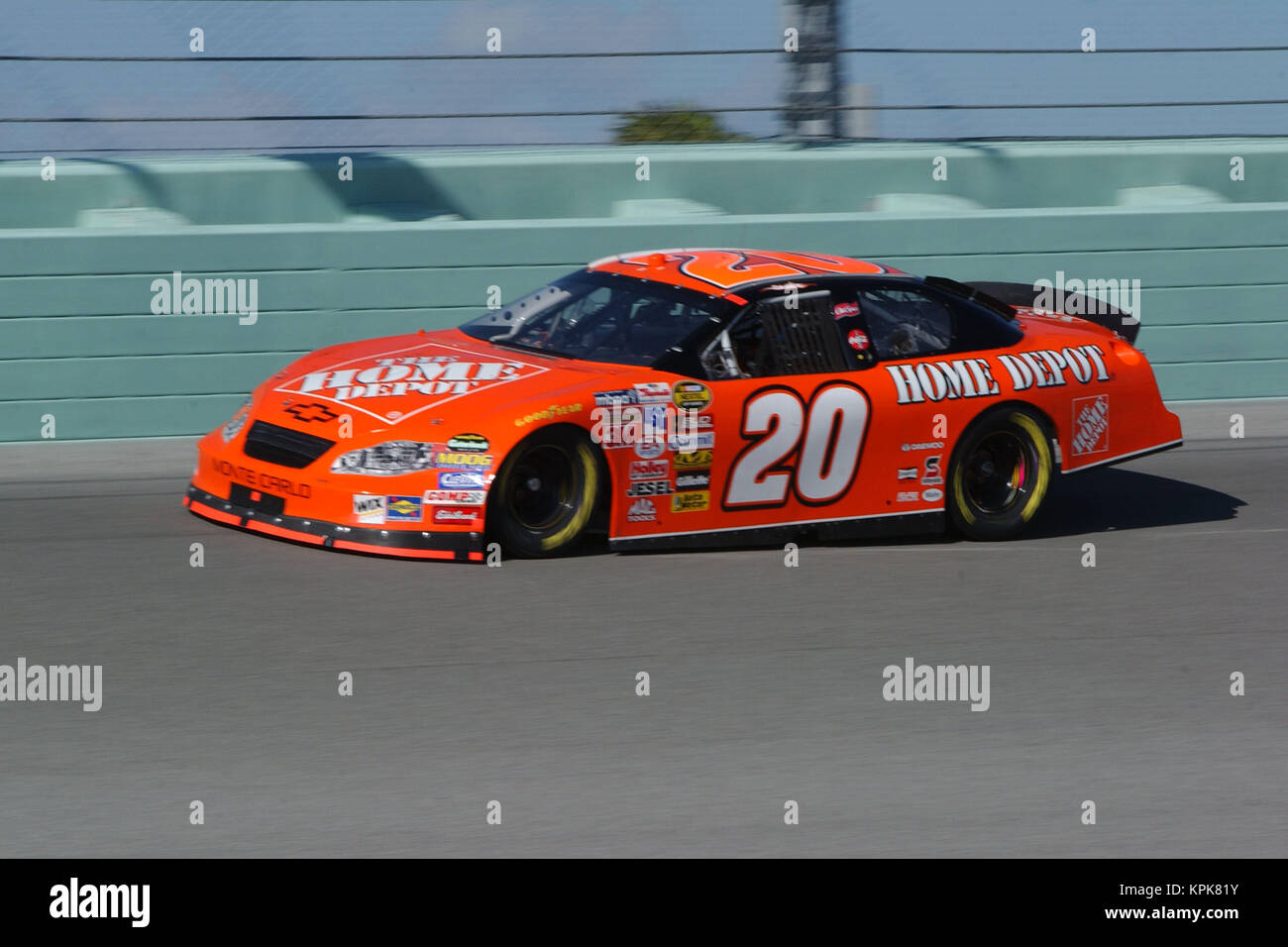 HOMESTEAD, FLORIDE - ARCHIVE PHOTOS : pilote de NASCAR Tony Stewart a frappé et tué un autre conducteur qui se promenait sur une plage pendant un circuit dans le nord de New York, les autorités ont déclaré qu'au début le dimanche. Orig Photo prise 2005-2010 Homestead-Miami Speedway sur Novembre 09, 2005, dans la région de Homestead, Floride. People : Tony Stewart Banque D'Images