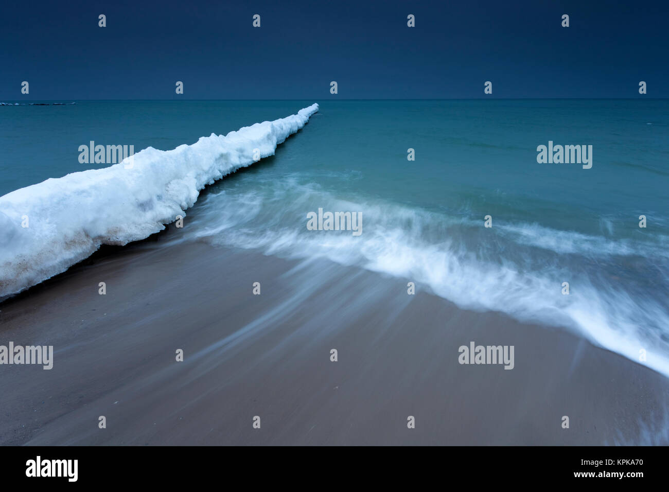 Fühlbare Kälte, Naturgewalten im peitschende,hiver,voir,keine Sonne Schnee am Strand,Schneesturm Banque D'Images