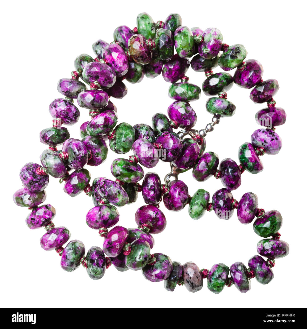 Collier emmêlé des perles de pierre gemme de zoisite Photo Stock - Alamy
