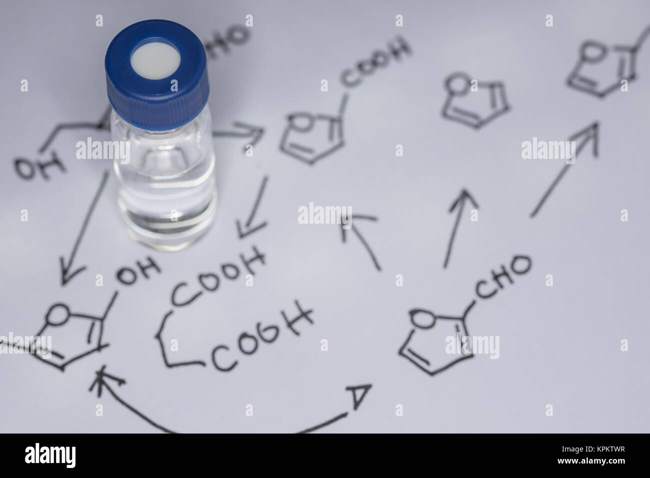 La cuvette d'échantillon sur le papier Banque D'Images
