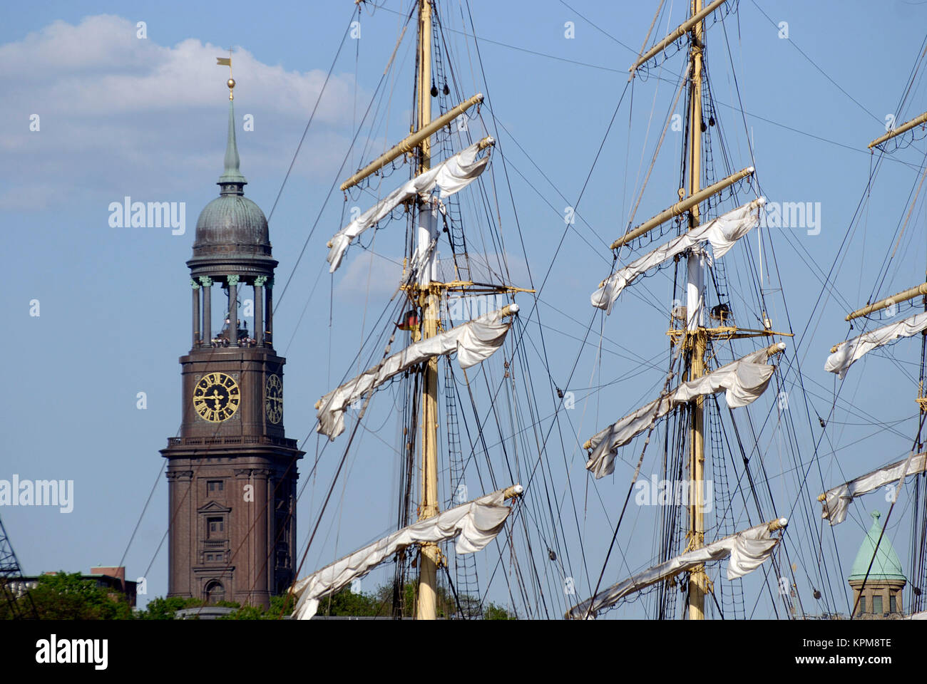 Hambourg, un des plus beaux et des plus populaires destinations touristiques au monde. Harbour anniversaire le Hamburger Hafen. Banque D'Images