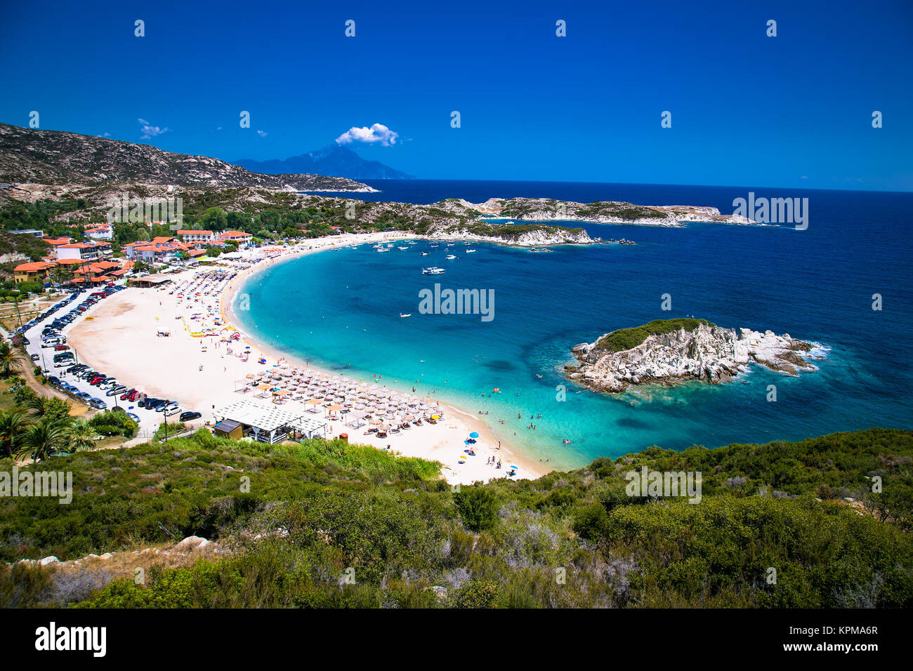 Kalamitsii belle plage sur la côte est de l'sur Sithonia Halkidiki, Grèce. Banque D'Images