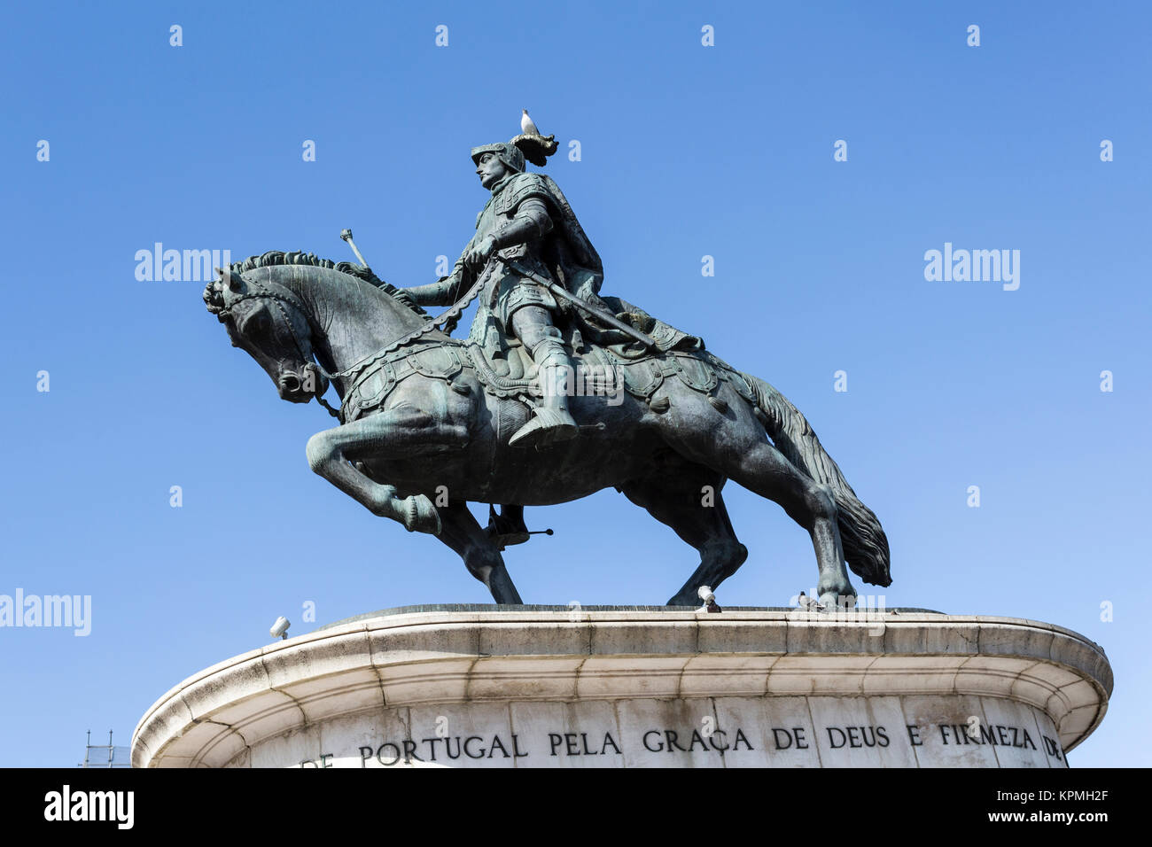 La statue équestre du roi Dom Joao I, situé à Figueira Square à Lisbonne, Portugal. Banque D'Images