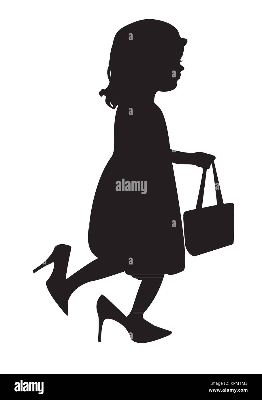 Cute girl porter son sac et chaussures de maman Banque D'Images