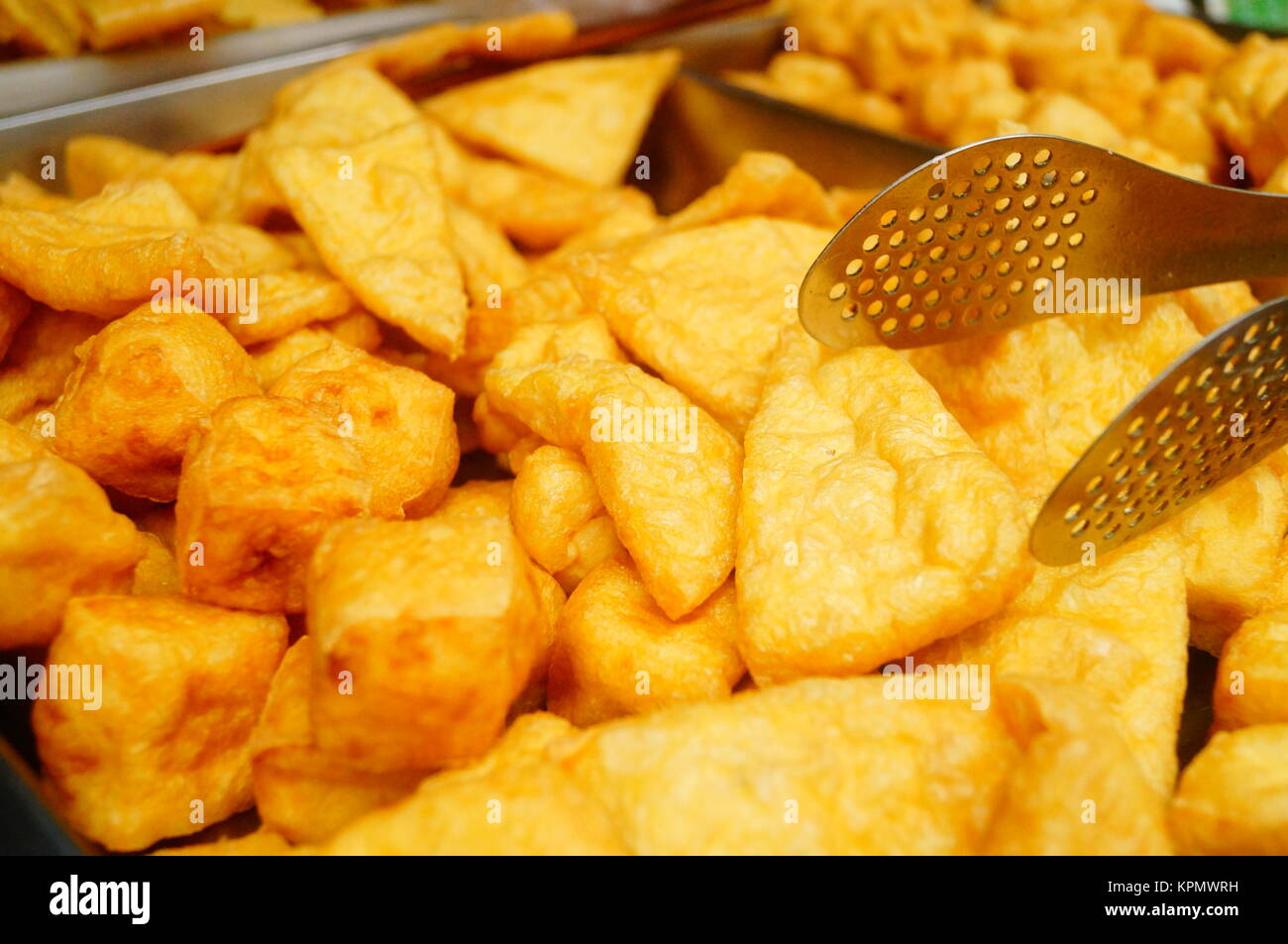 L'alimentation traditionnelle chinoise, du tofu frit Banque D'Images