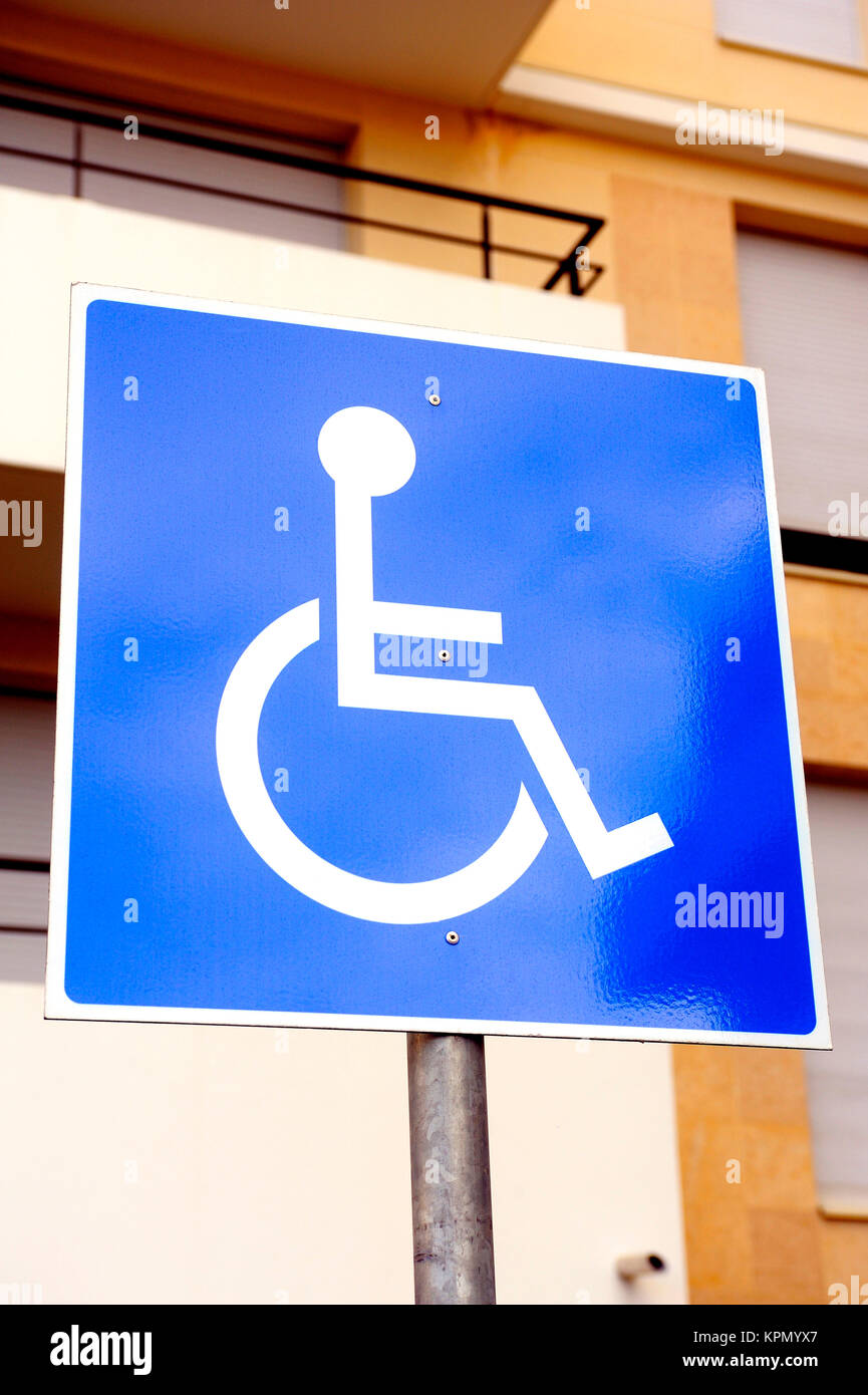 L'espace de stationnement réservé aux personnes handicapées Banque D'Images