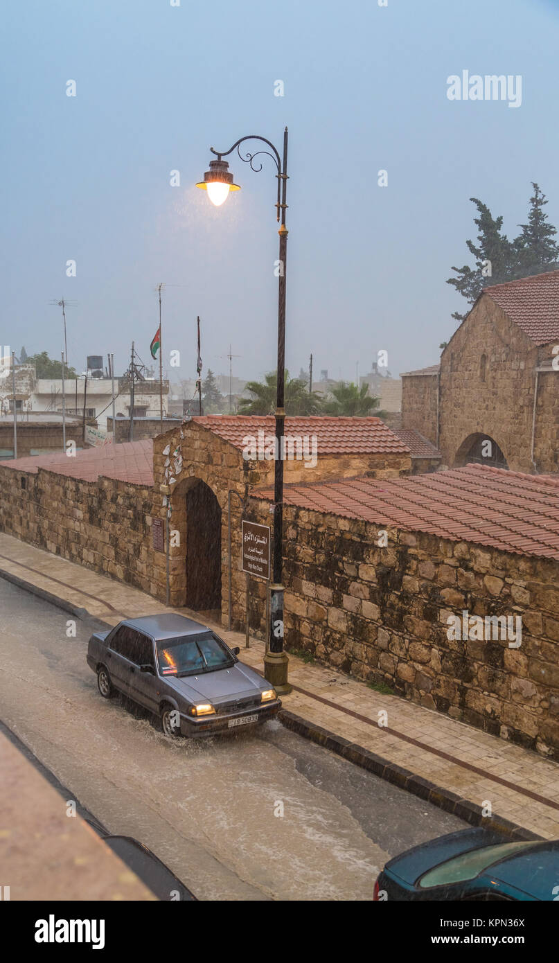 Des précipitations dans la ville de Madaba, Jordanie Banque D'Images